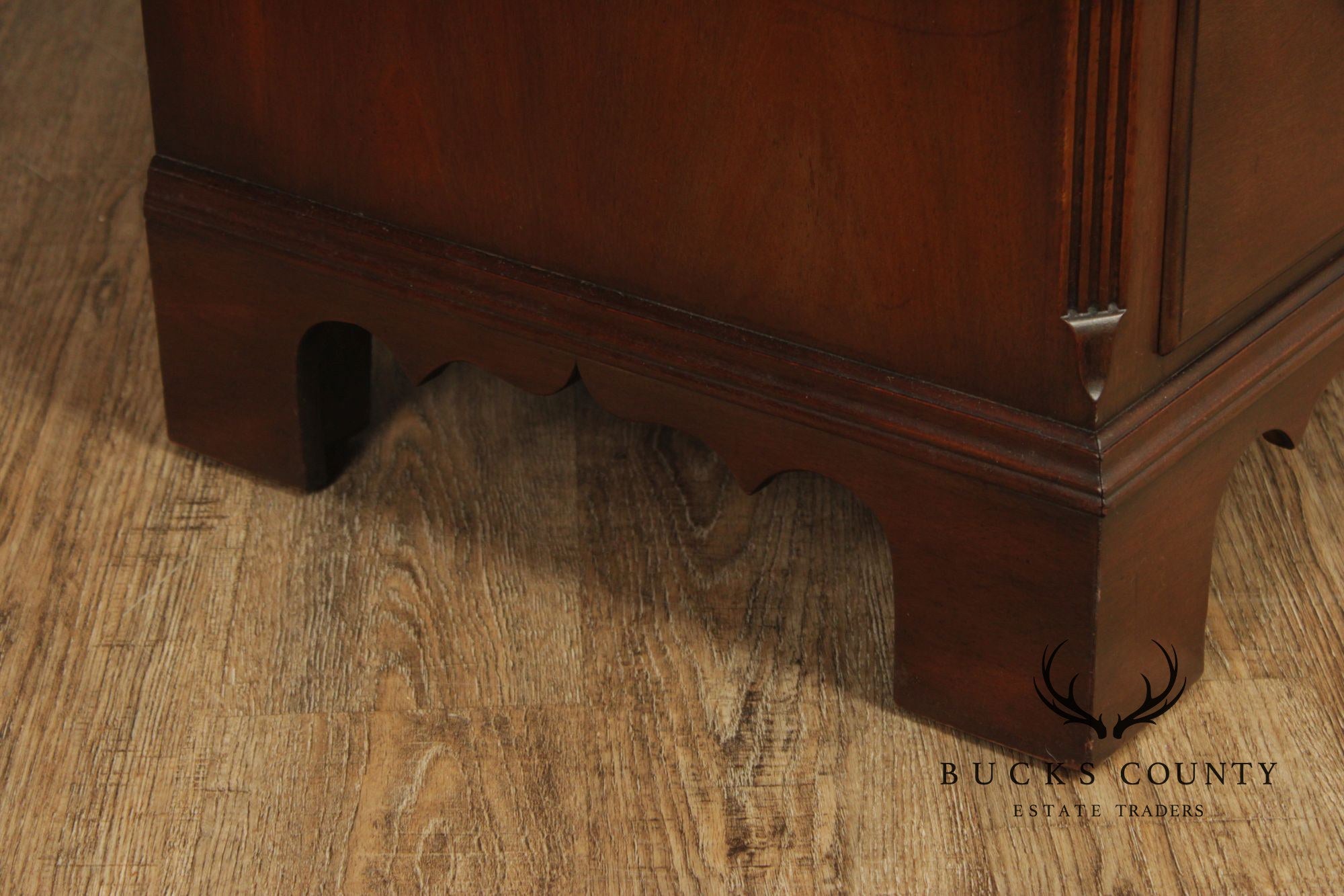 Kittinger Georgian Style Colonial Williamsburg Mahogany Chest Of Drawers