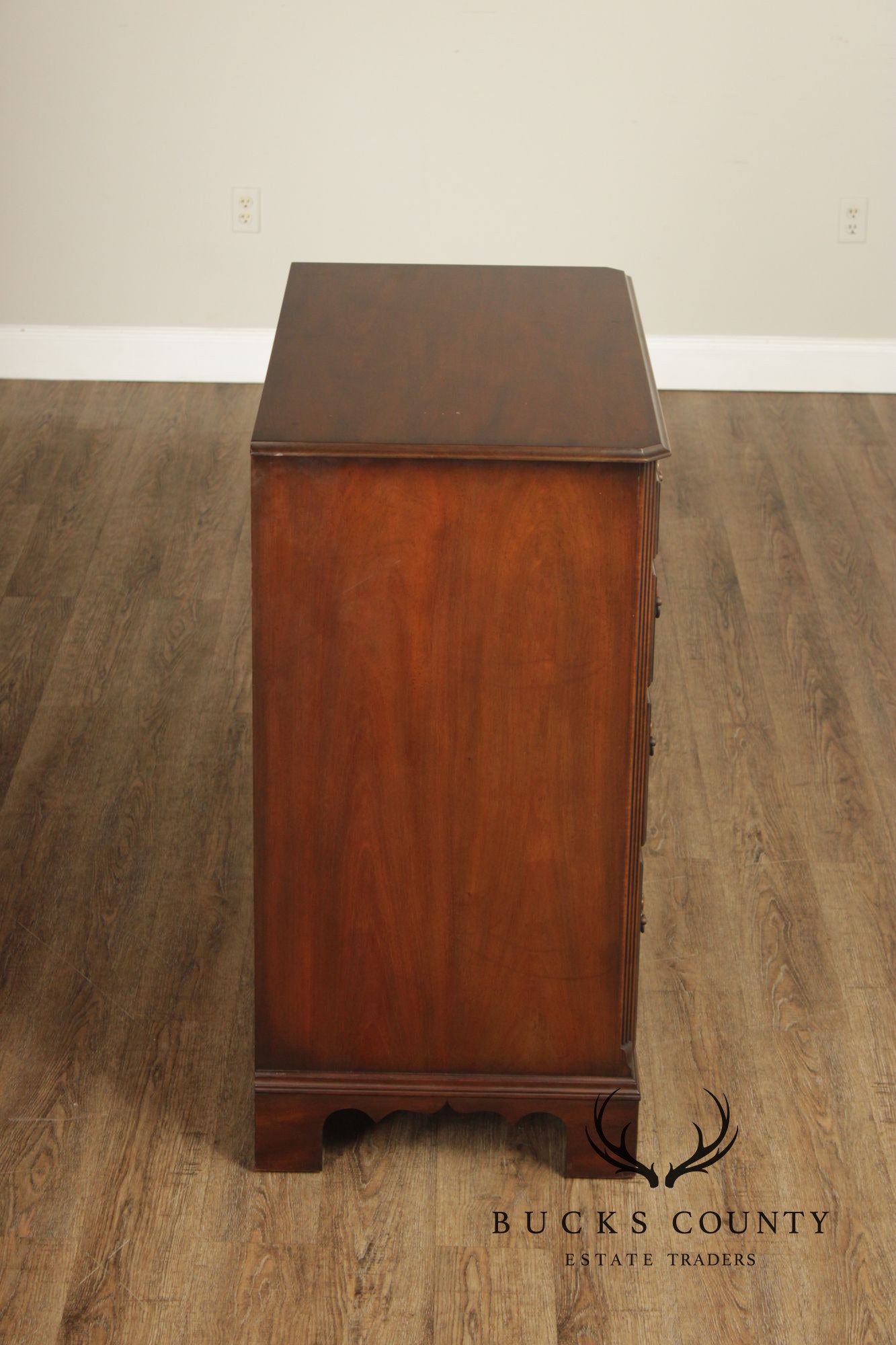 Kittinger Georgian Style Colonial Williamsburg Mahogany Chest Of Drawers