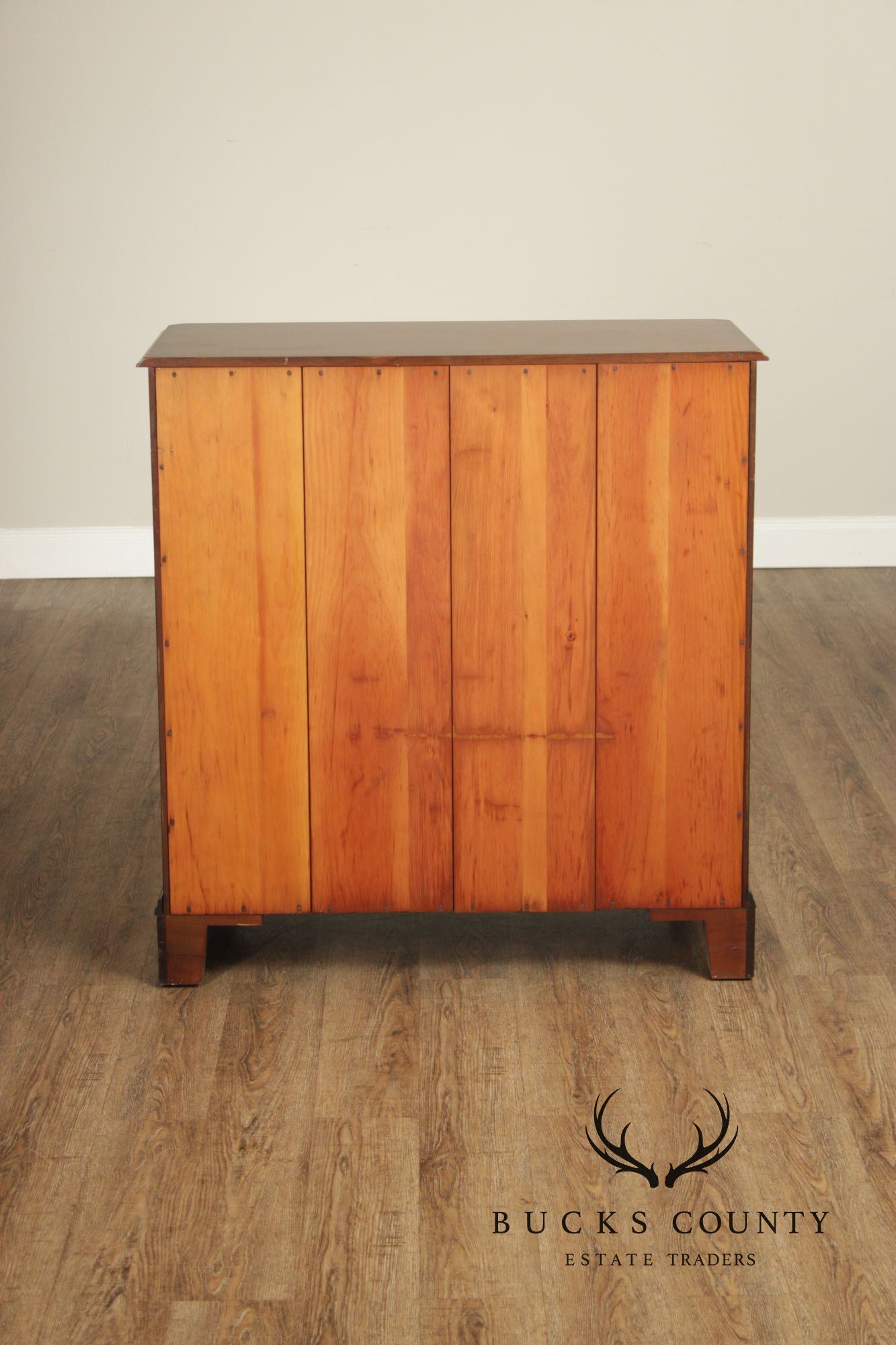 Kittinger Georgian Style Colonial Williamsburg Mahogany Chest Of Drawers