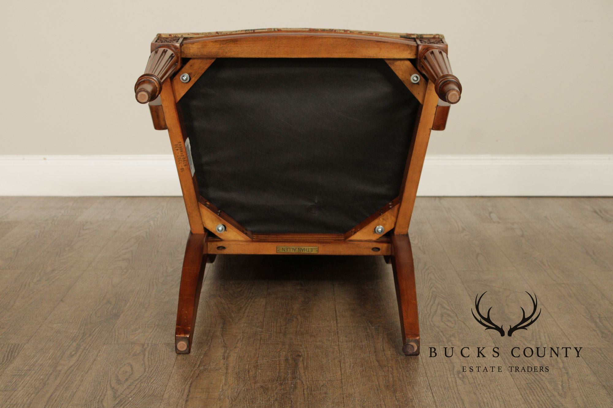 Ethan Allen 'Townhouse' Set of Eight Dining Chairs
