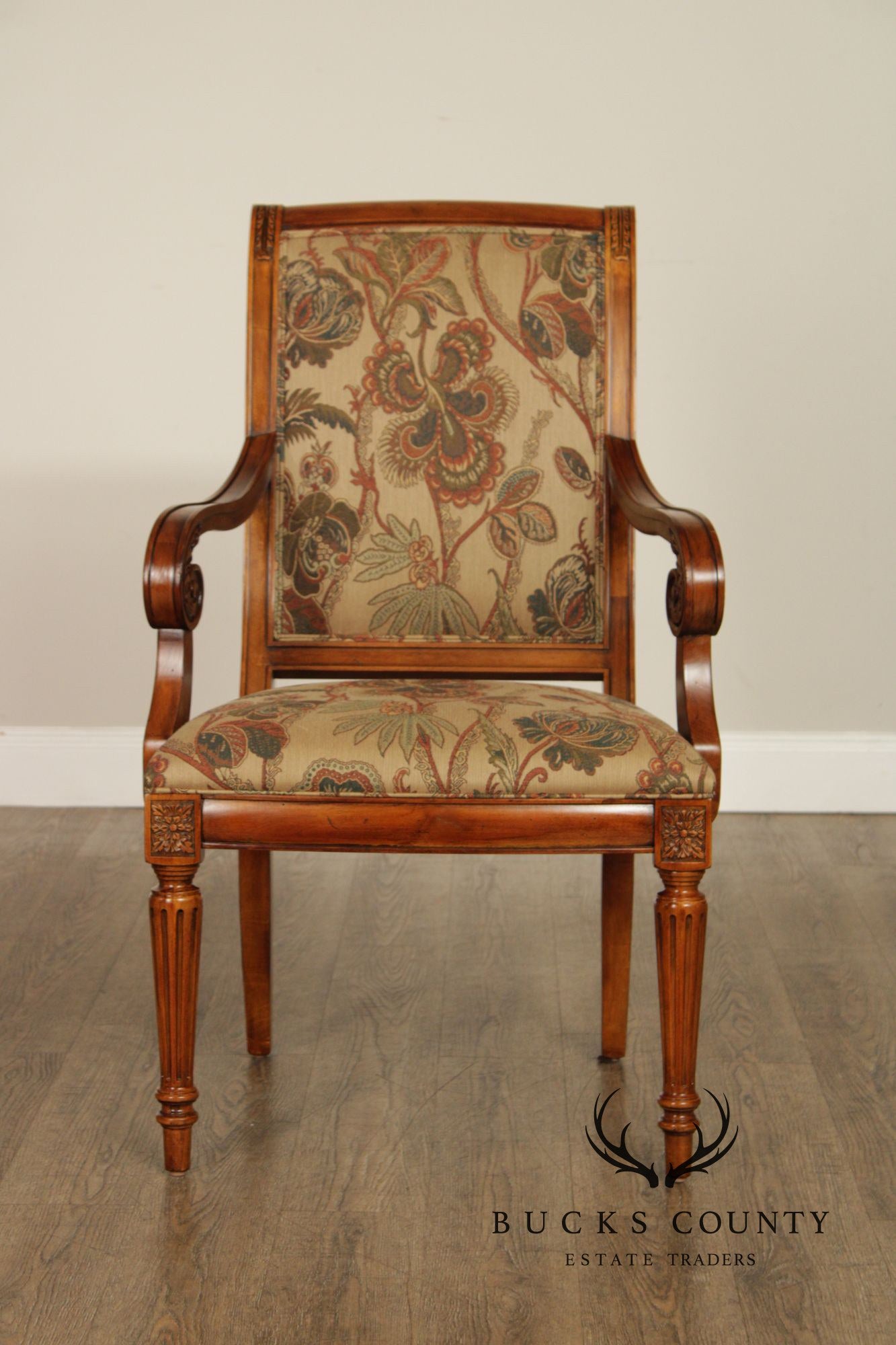 Ethan Allen 'Townhouse' Set of Eight Dining Chairs