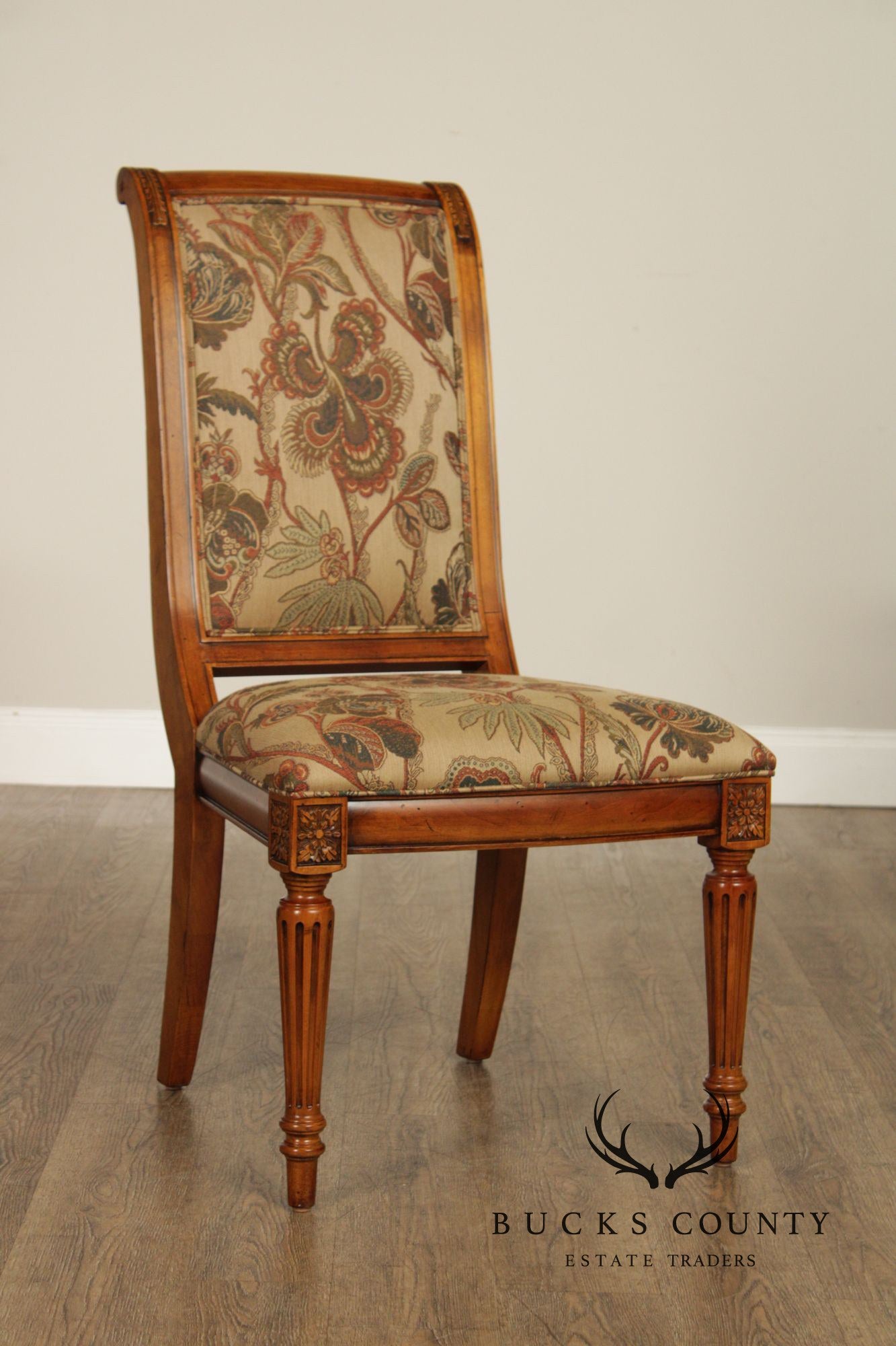 Ethan Allen 'Townhouse' Set of Eight Dining Chairs
