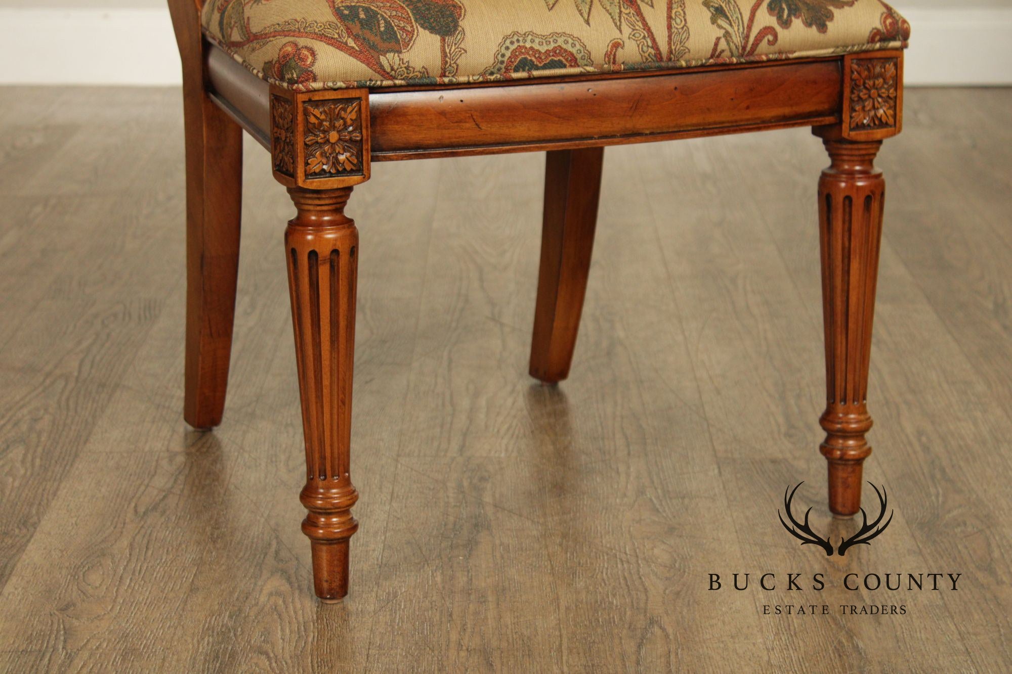 Ethan Allen 'Townhouse' Set of Eight Dining Chairs