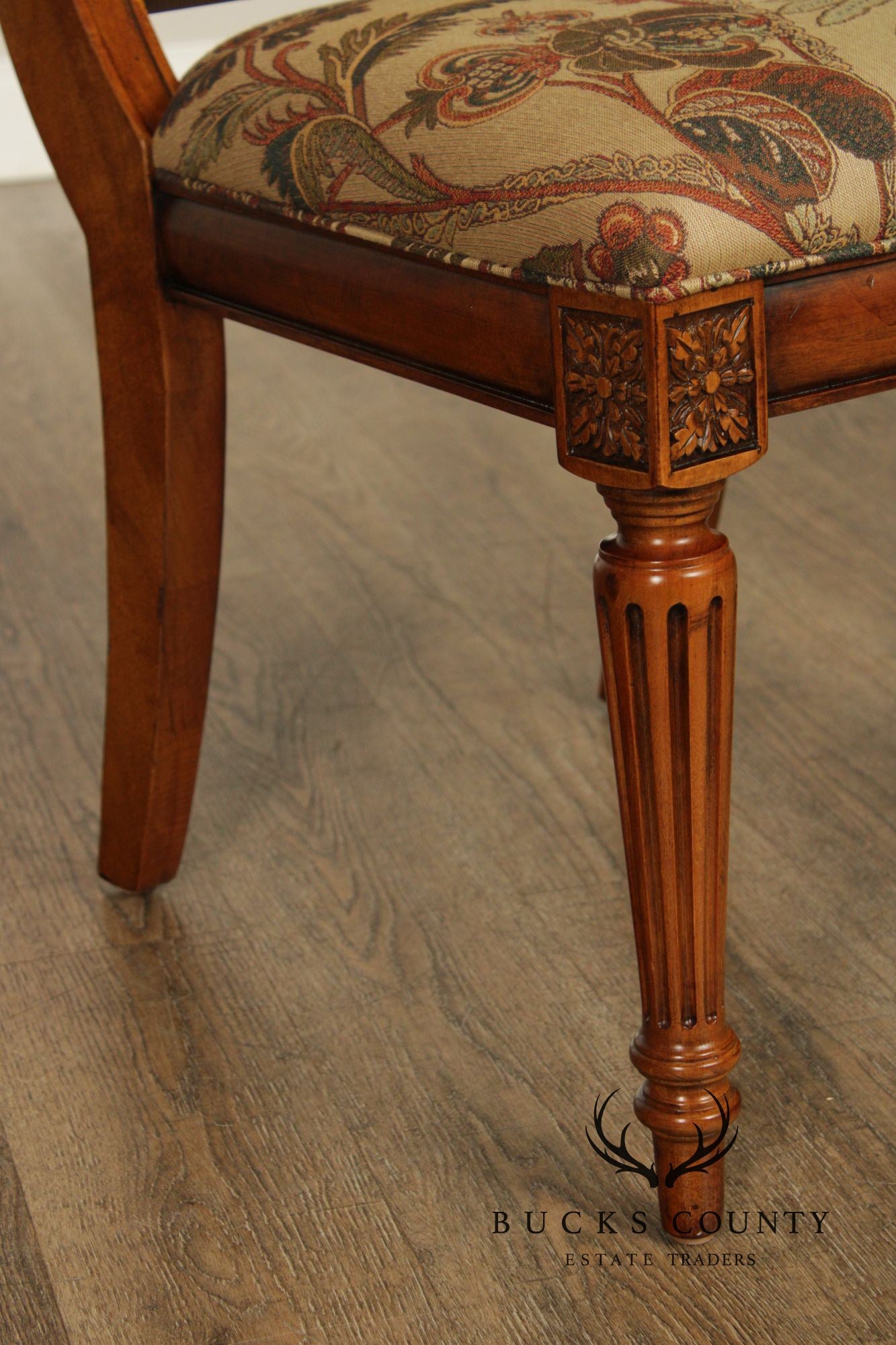 Ethan Allen 'Townhouse' Set of Eight Dining Chairs