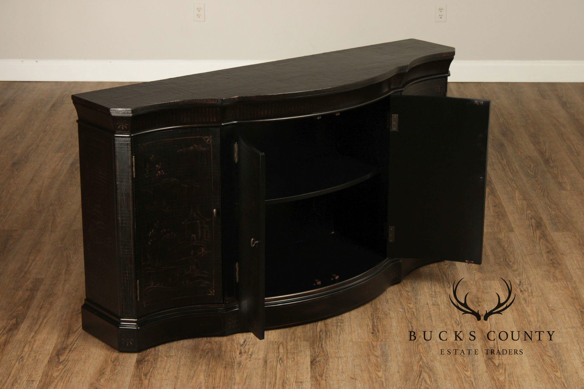 Ethan Allen Vivianne Serpentine Console Cabinet With Chinoiserie Decoration