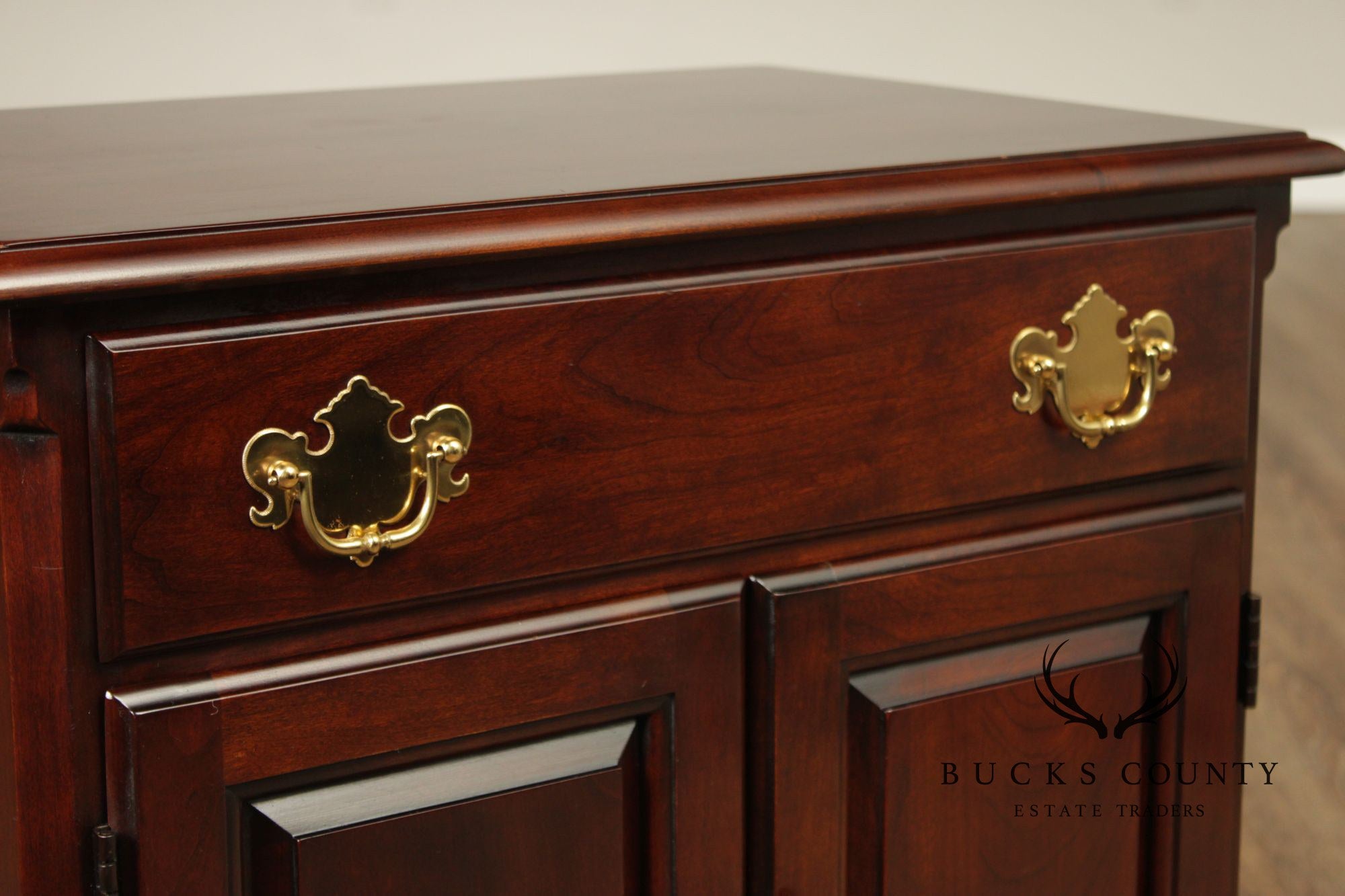 Statton Pair Of Old Towne Cherry Nightstands