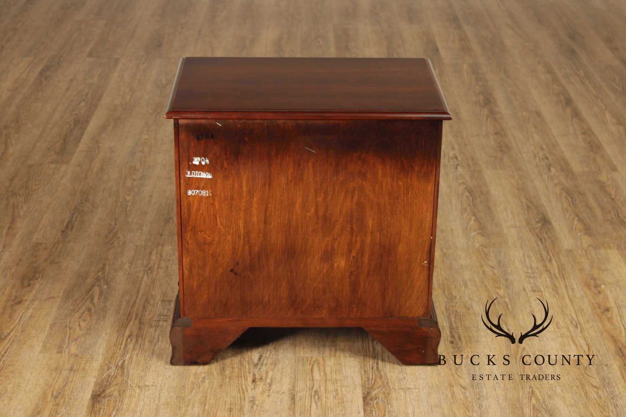 Statton Pair Of Old Towne Cherry Nightstands