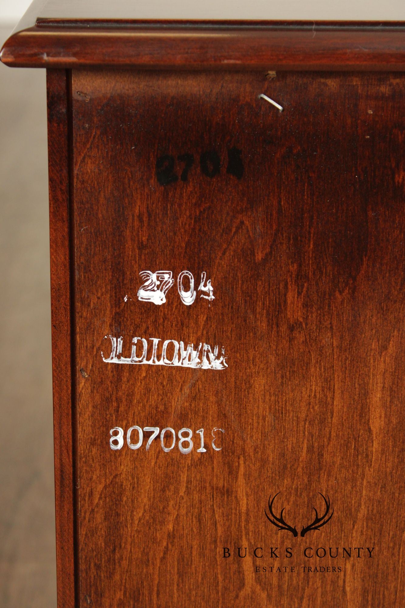 Statton Pair Of Old Towne Cherry Nightstands