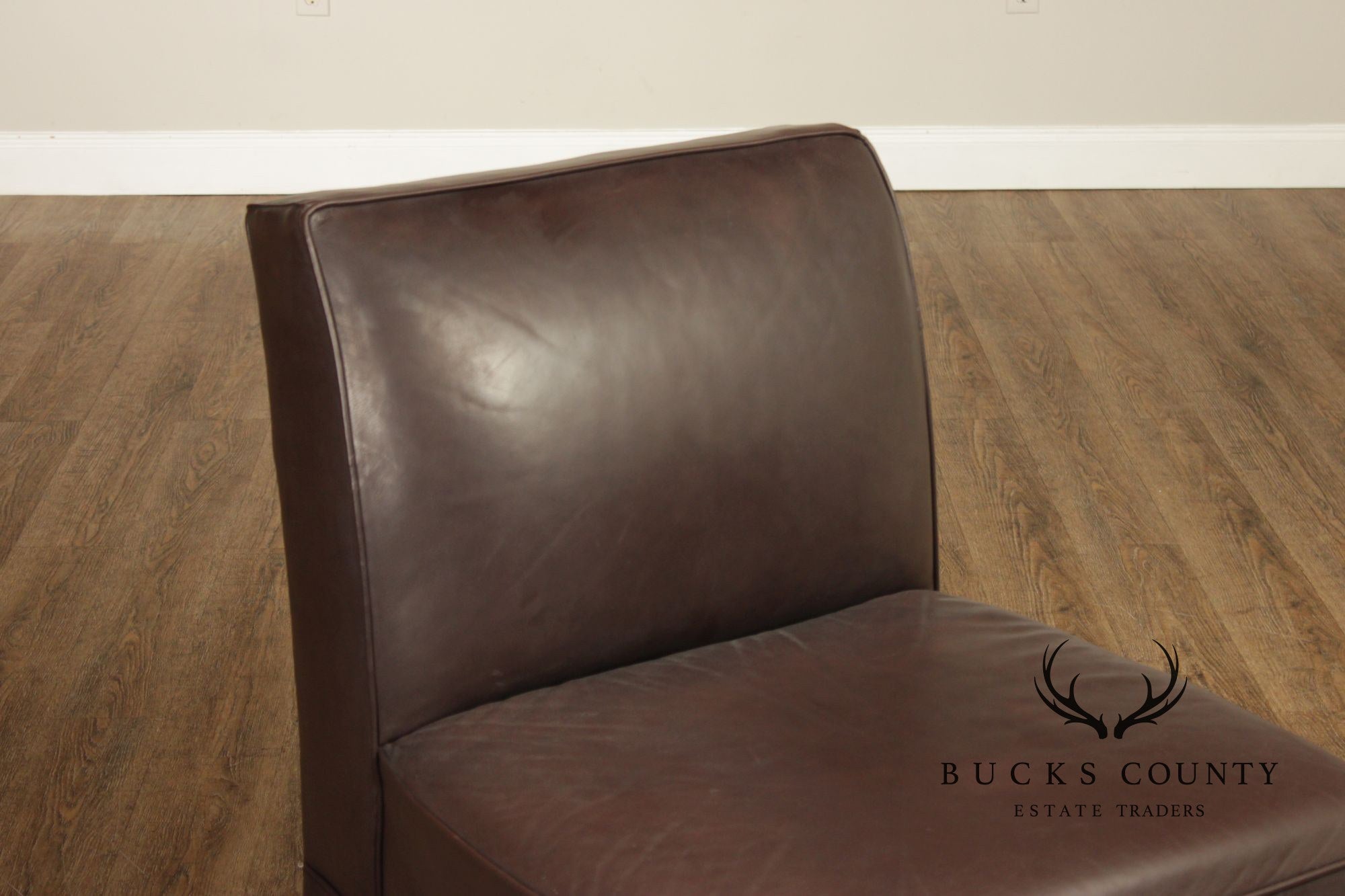 Contemporary Pair Of Brown Leather Upholstered Slipper Lounge Chairs