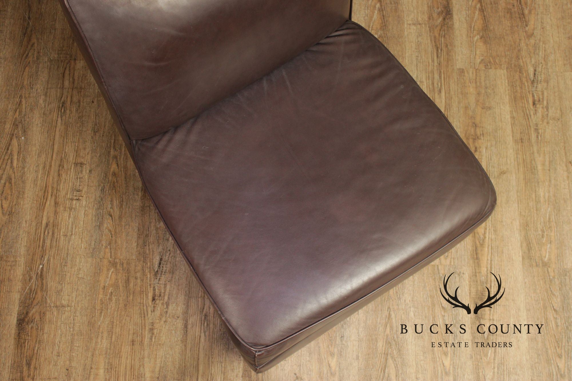 Contemporary Pair Of Brown Leather Upholstered Slipper Lounge Chairs