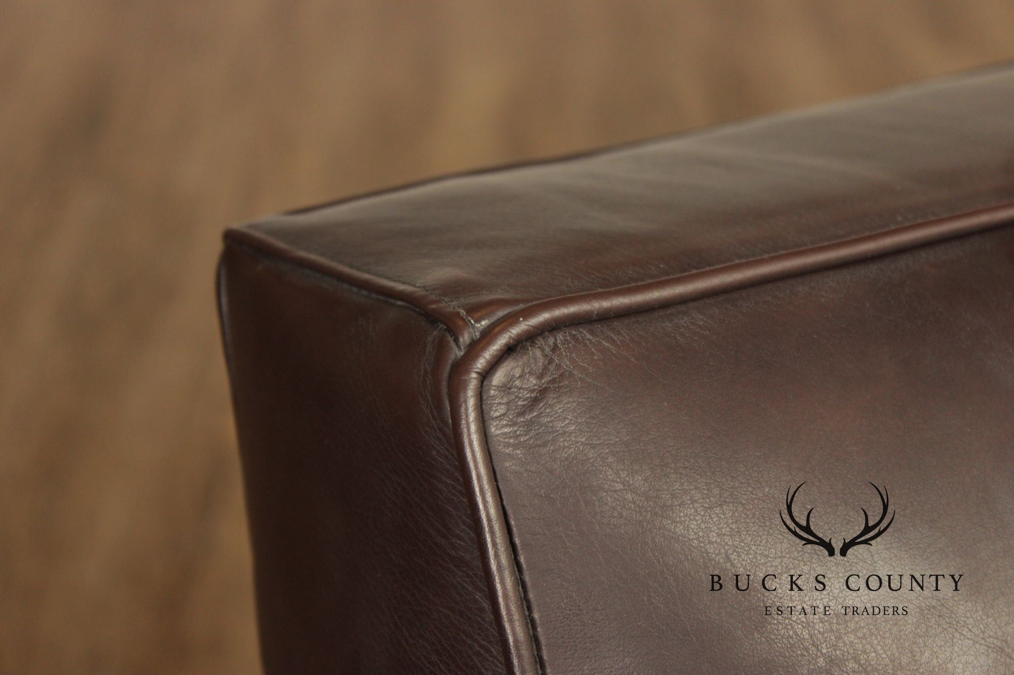 Contemporary Pair Of Brown Leather Upholstered Slipper Lounge Chairs