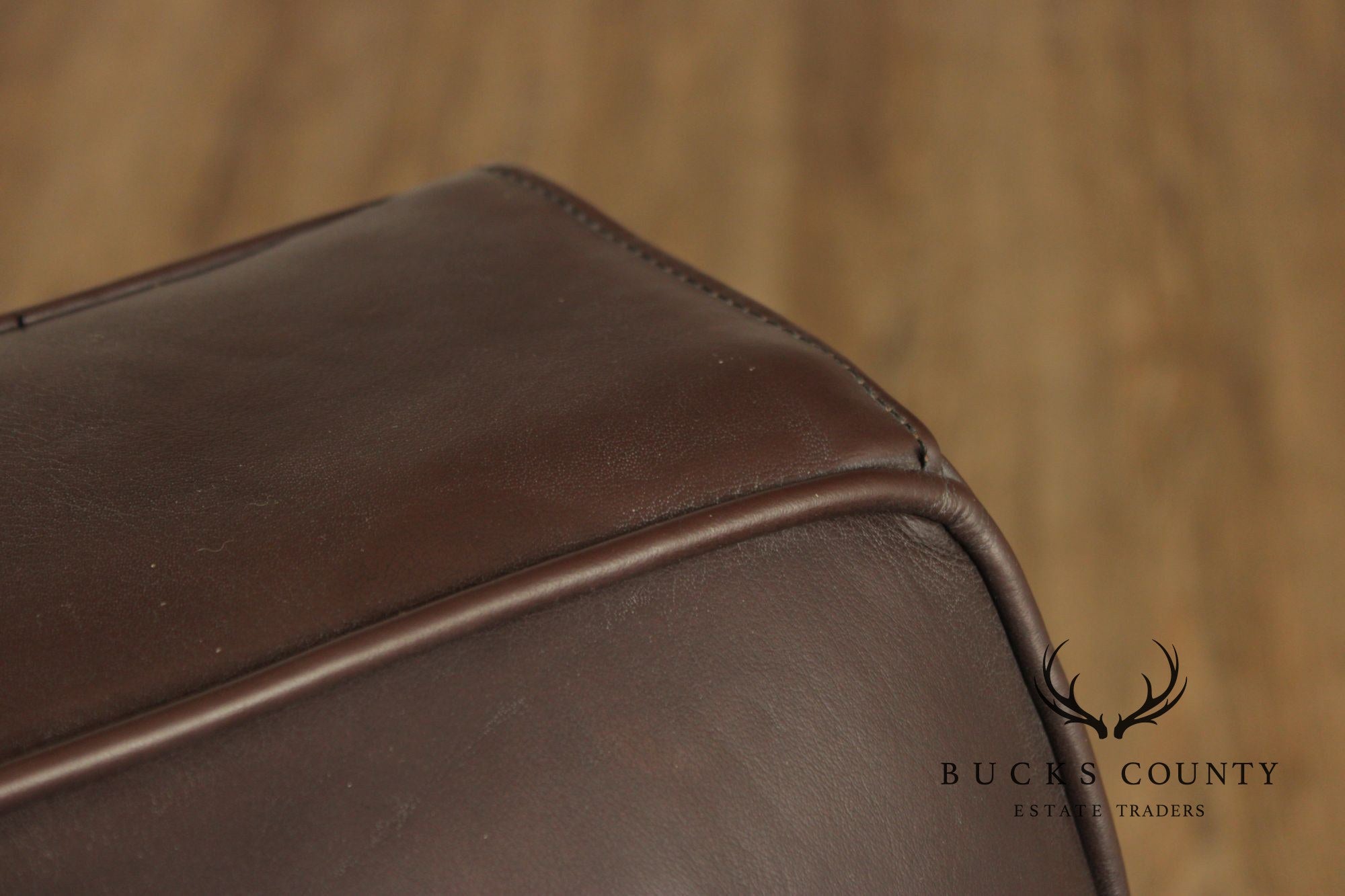 Contemporary Pair Of Brown Leather Upholstered Slipper Lounge Chairs