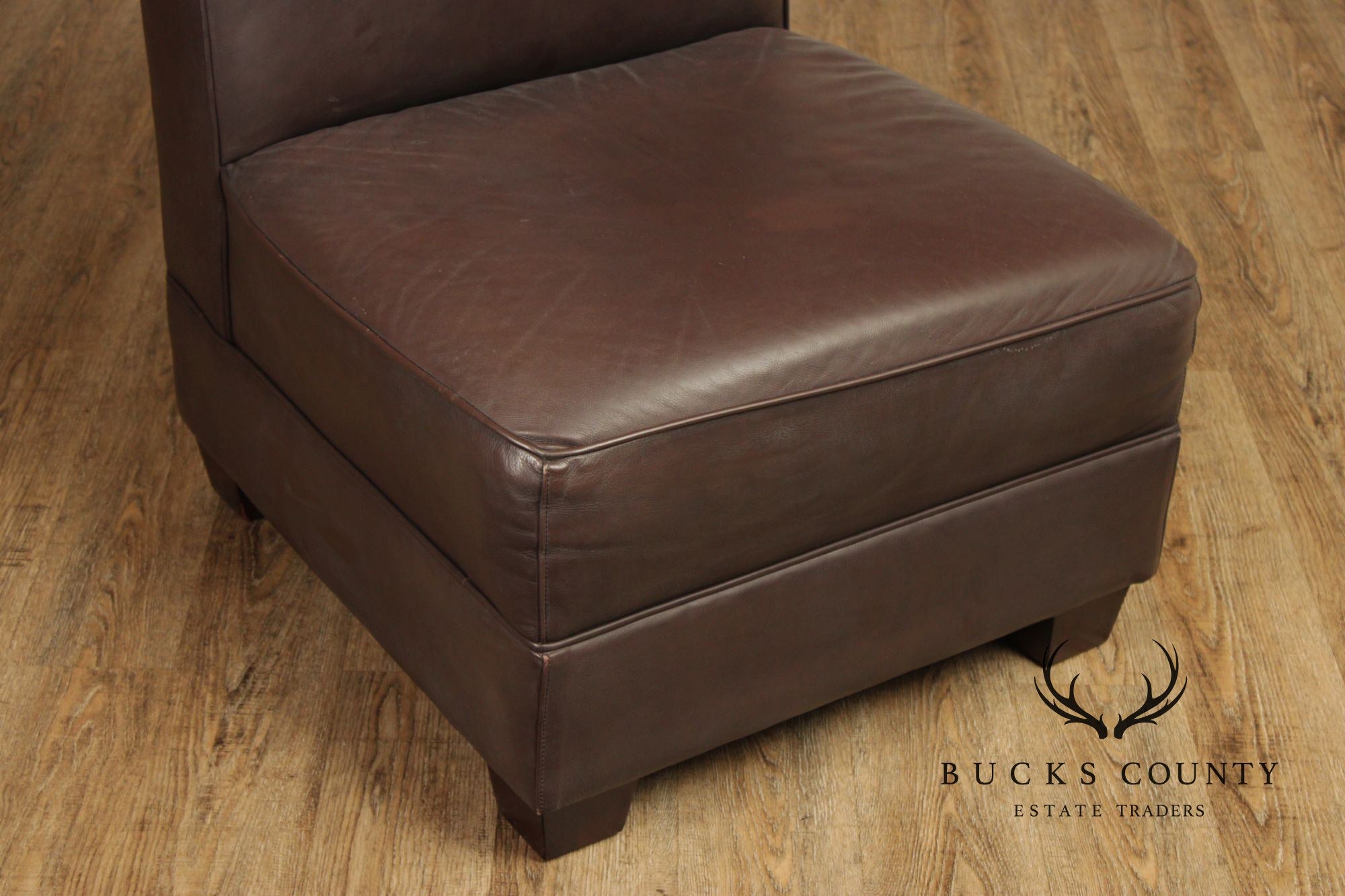 Contemporary Pair Of Brown Leather Upholstered Slipper Lounge Chairs