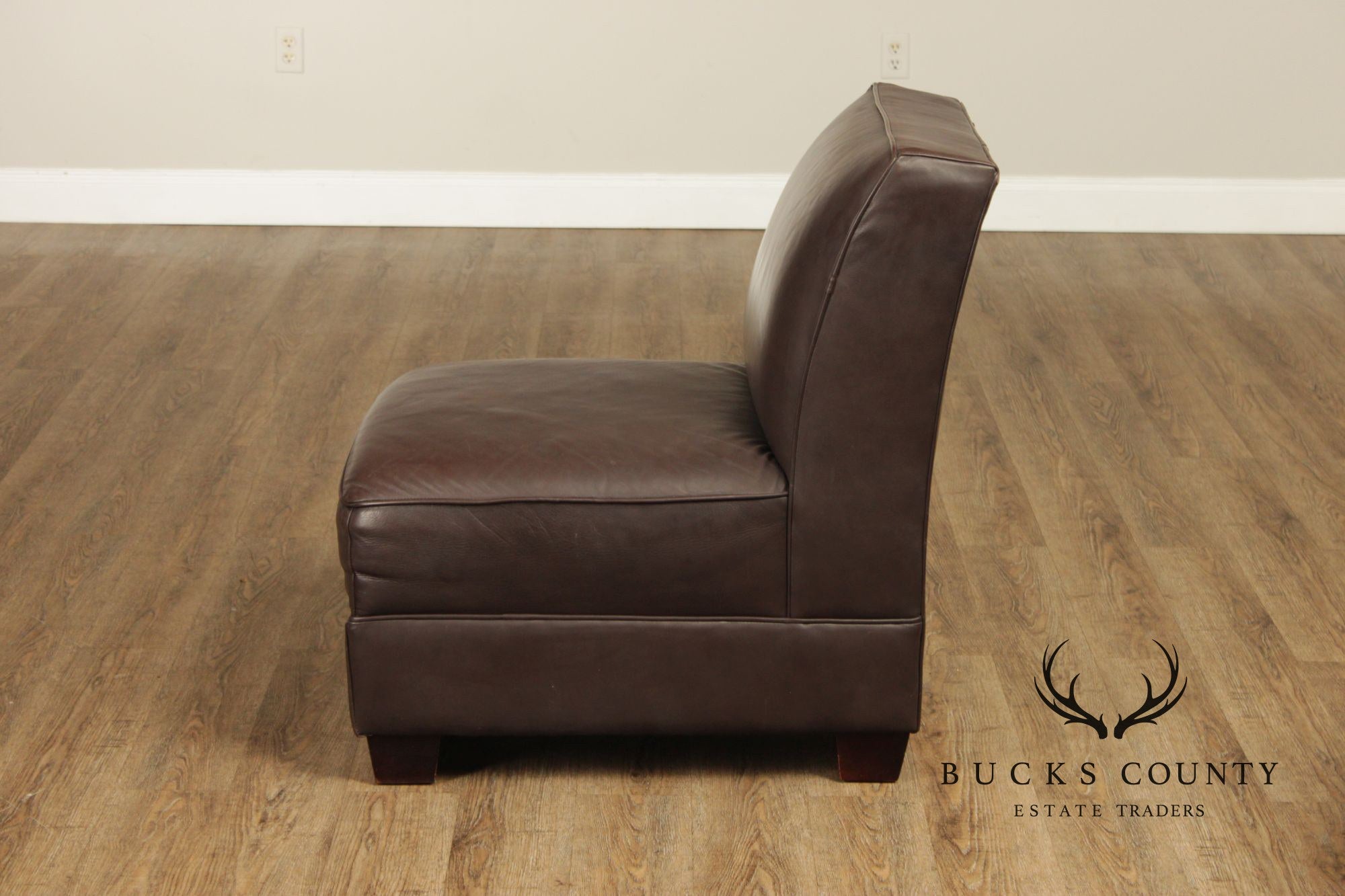 Contemporary Pair Of Brown Leather Upholstered Slipper Lounge Chairs