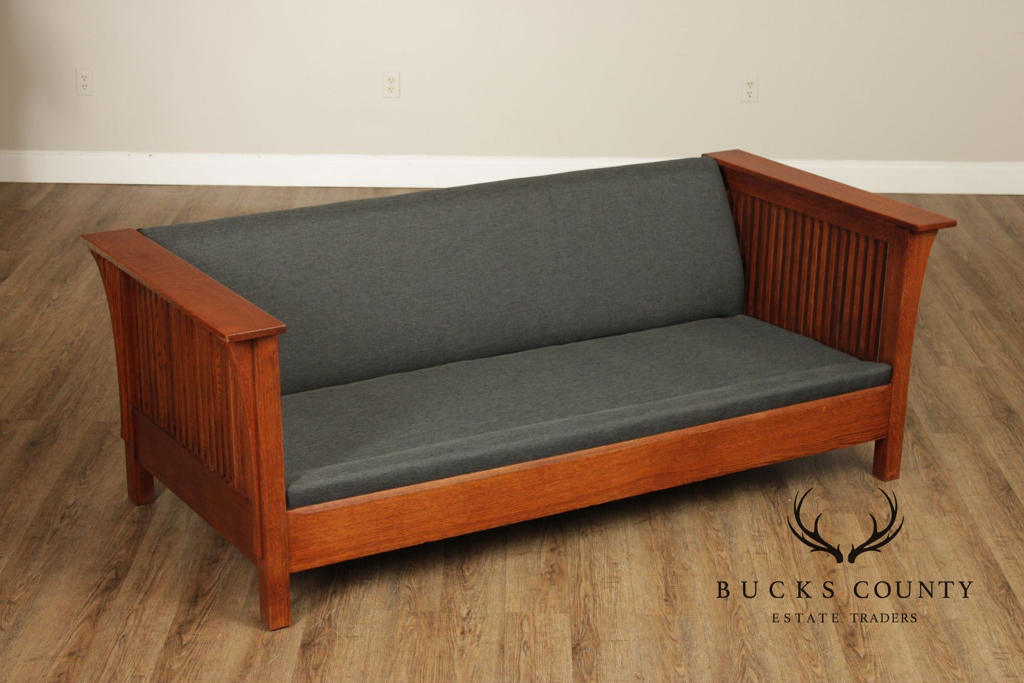 Stickley Mission Collection 'Fayetteville' Oak Spindle Sofa