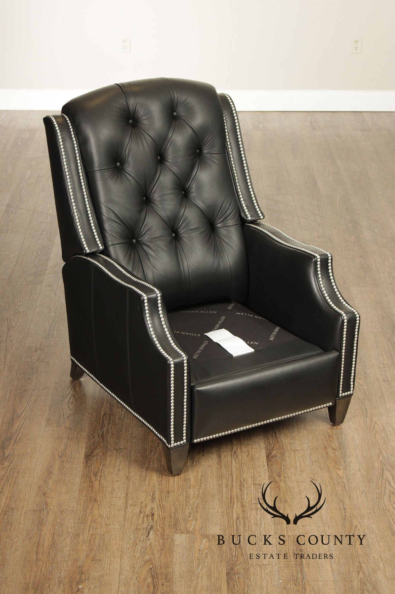 Ethan Allen Pair Modern Black Leather Recliner Lounge Chairs