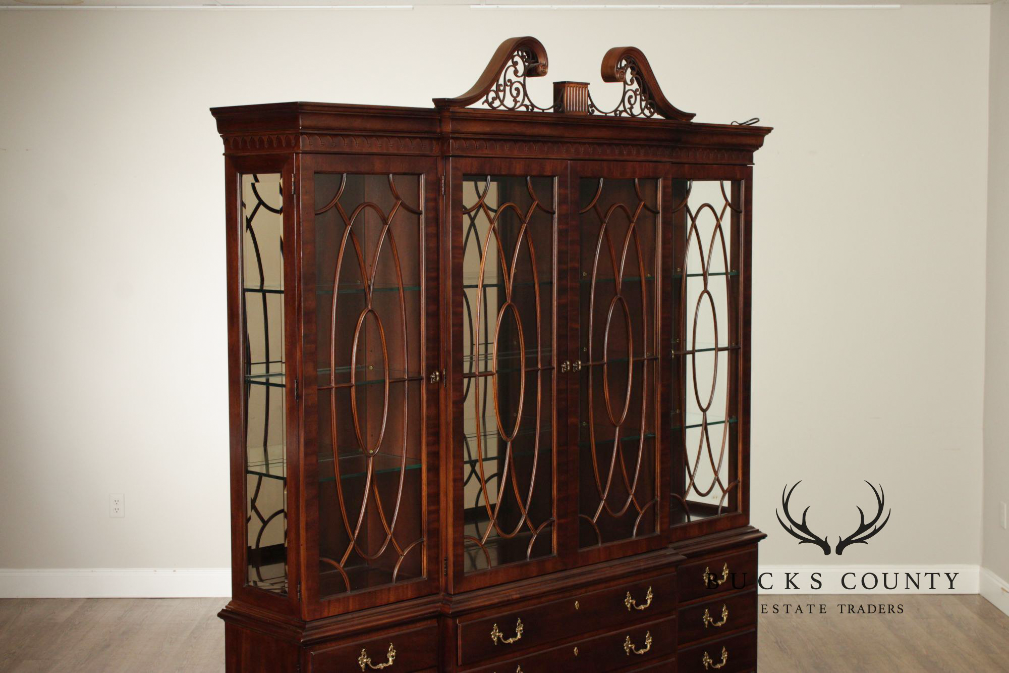 Henredon Rittenhouse Square Mahogany China Cabinet Breakfront