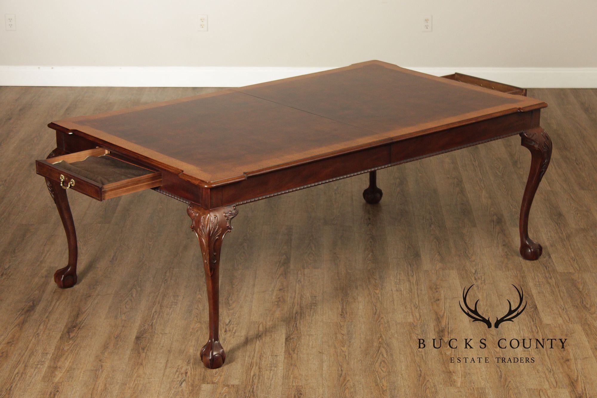 Henredon Rittenhouse Mahogany Chippendale Style Extendable Dining Table