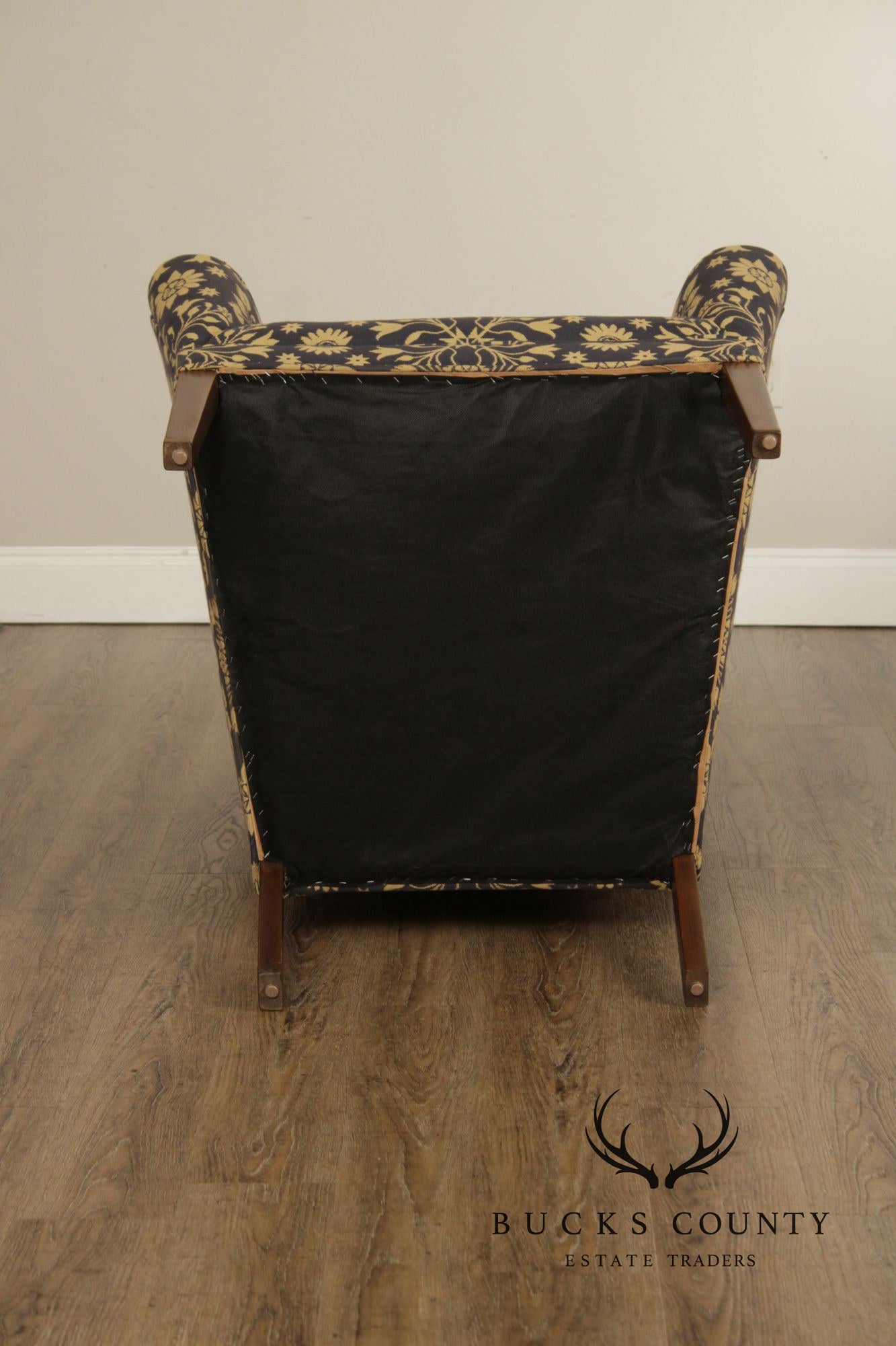 Irvin's Tinware Farmhouse Style Settleback Wing Chair