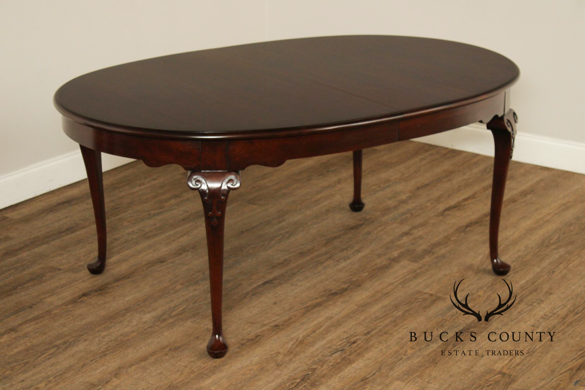 Statton Old Towne Cherry Queen Anne Style Extendable Dining Table With Two Leaves