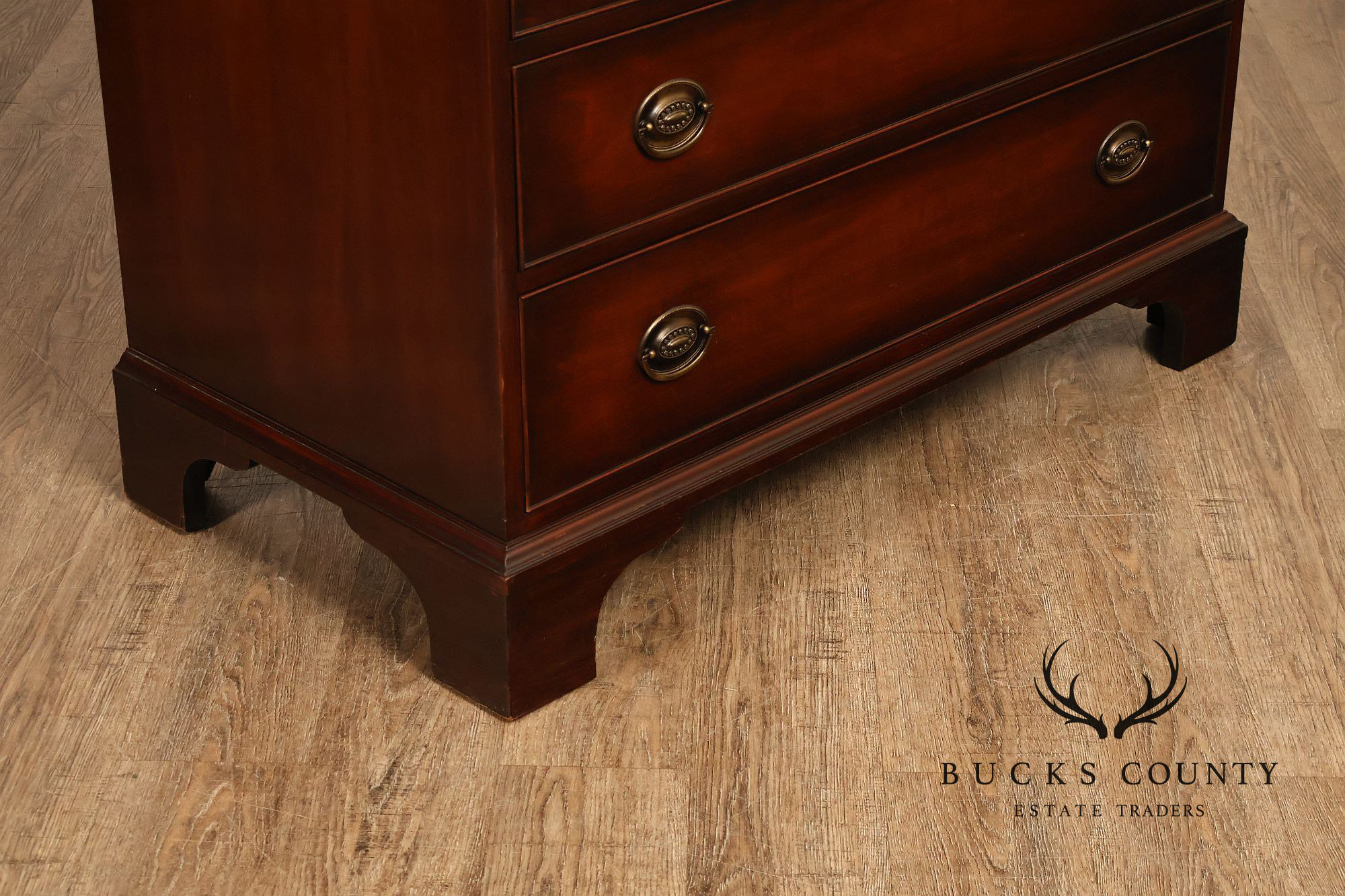 Kindel Georgian Style Mahogany Chest on Chest