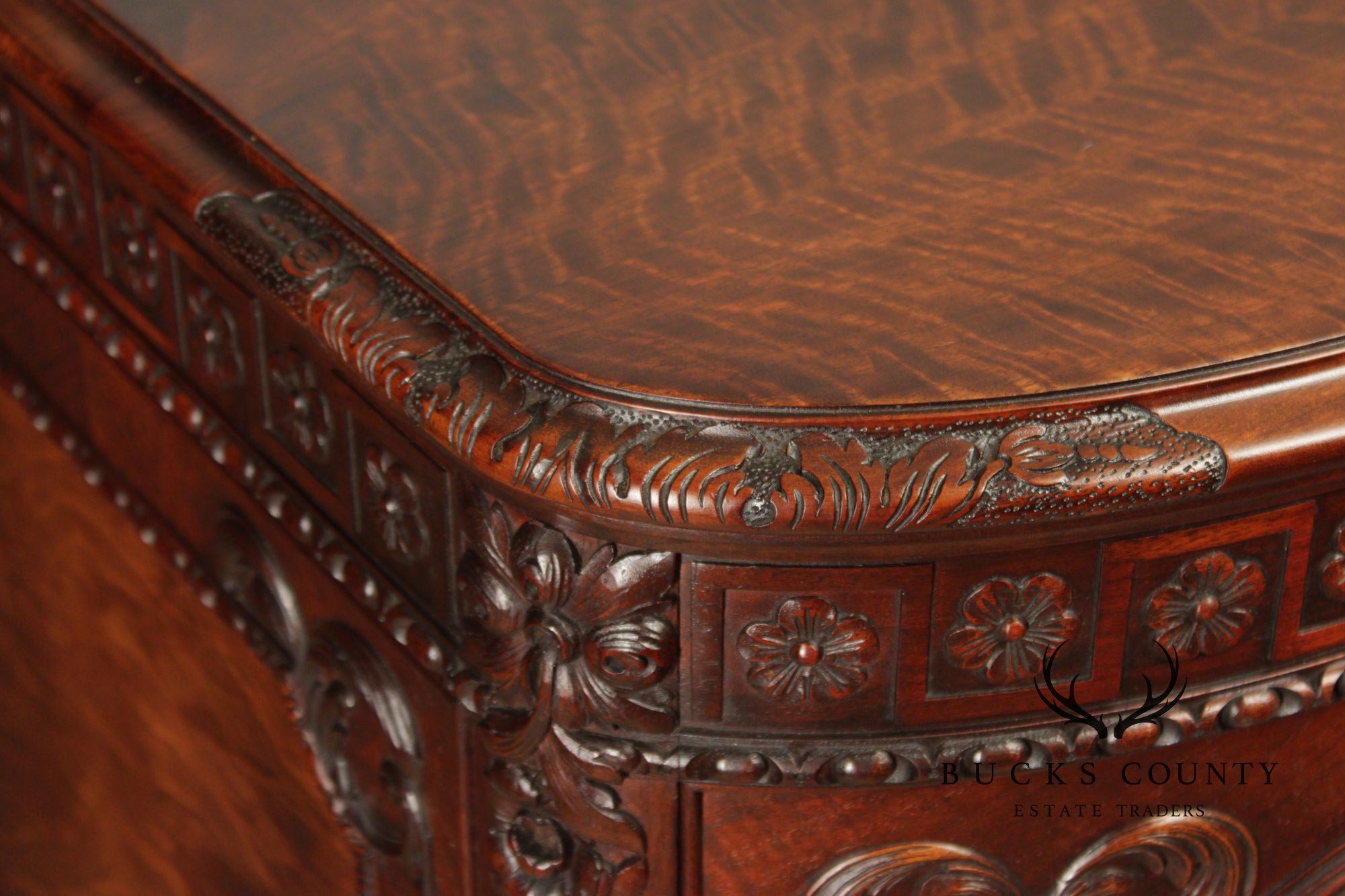 1930's Georgian Style Carved Mahogany Pair Of Four Drawers Chests