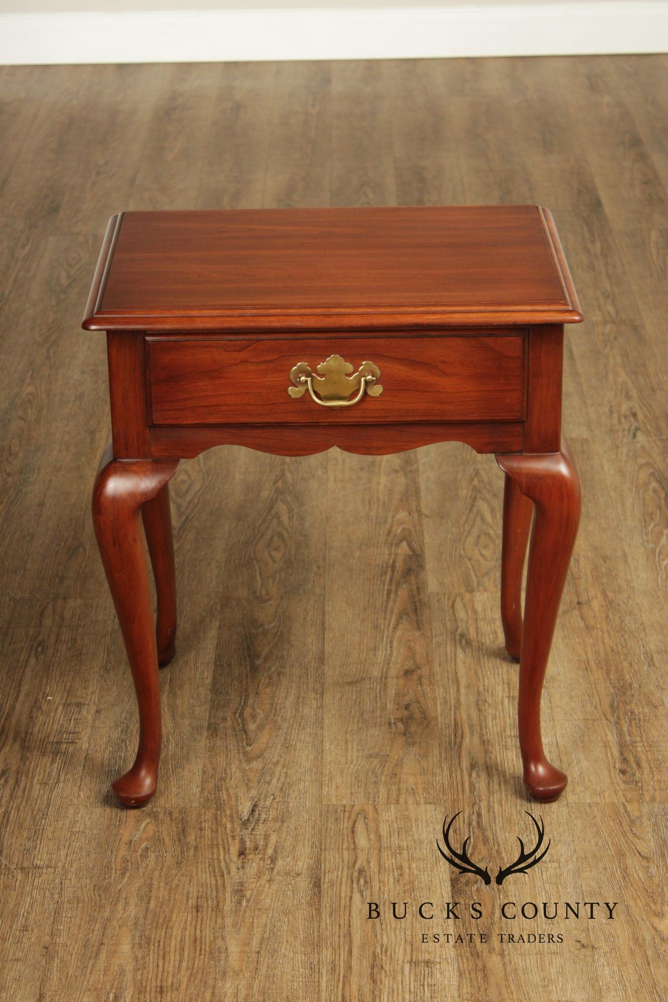 Henkel Harris Queen Anne Style Cherry Single Drawer Nightstand