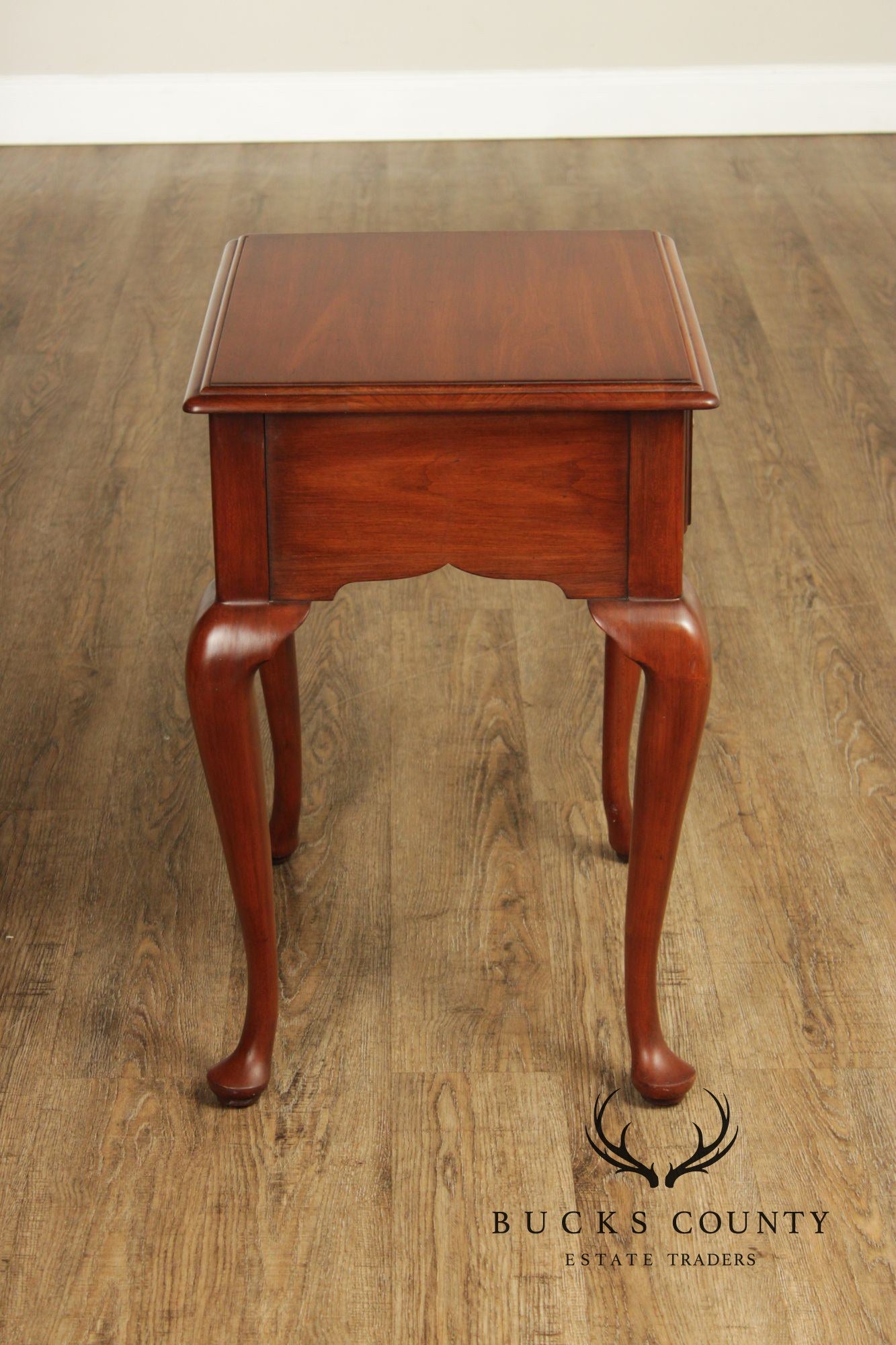 Henkel Harris Queen Anne Style Cherry Single Drawer Nightstand