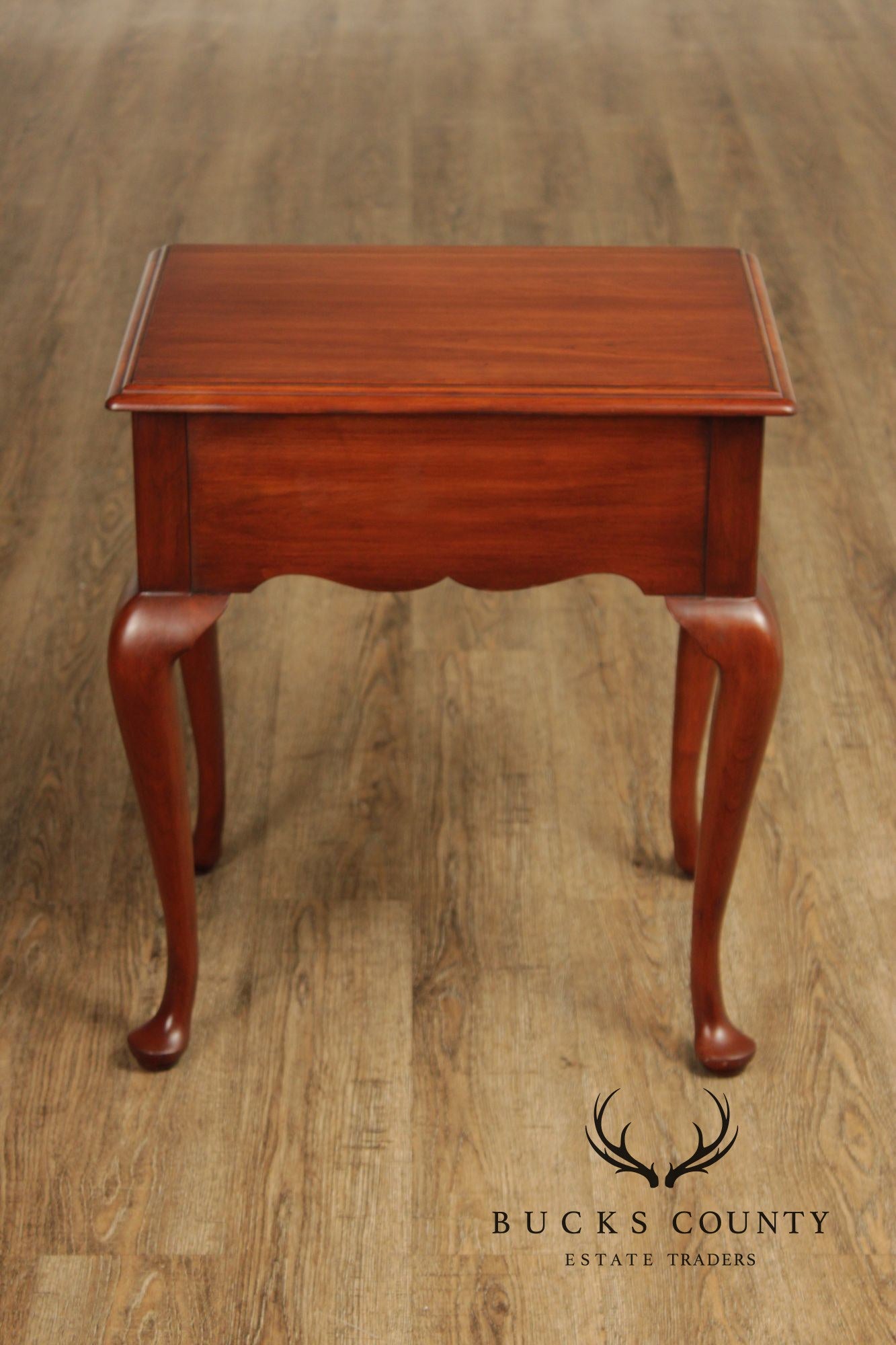 Henkel Harris Queen Anne Style Cherry Single Drawer Nightstand