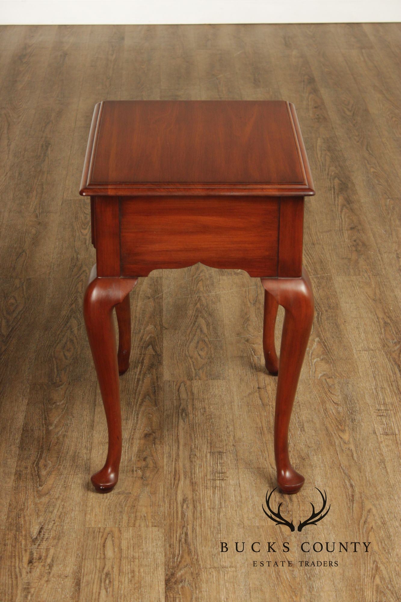 Henkel Harris Queen Anne Style Cherry Single Drawer Nightstand