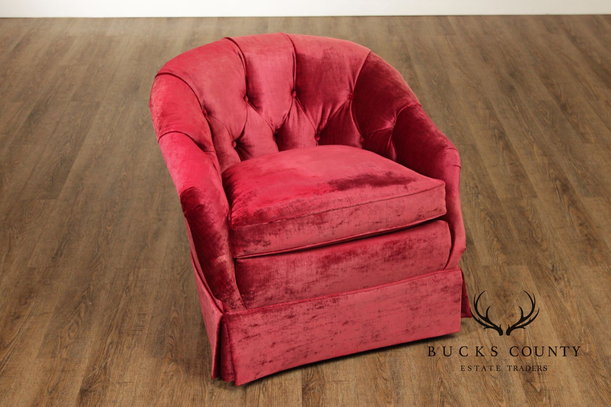 Sherrill Furniture Pair of Tufted Velvet Club Chairs