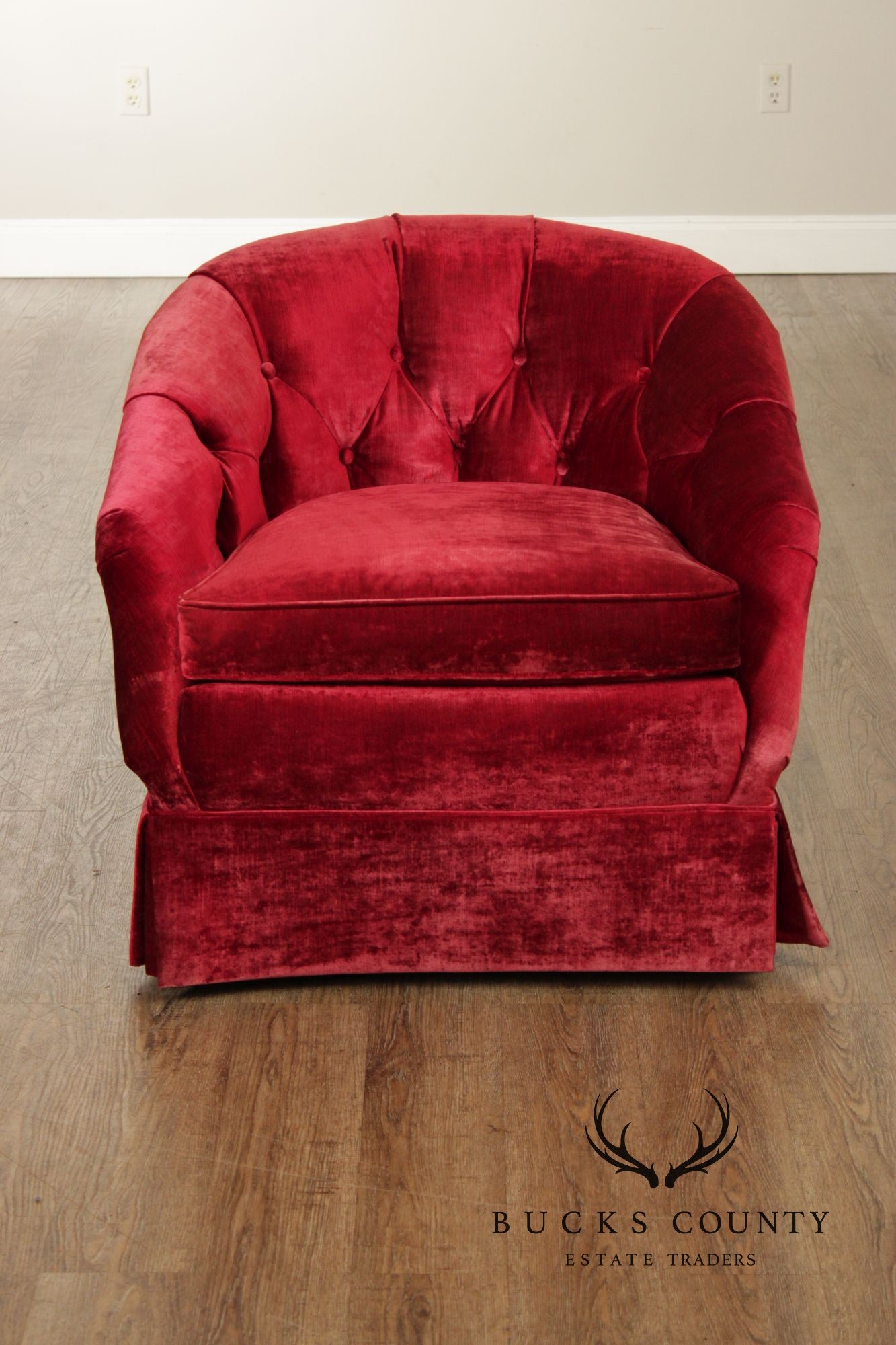 Sherrill Furniture Pair of Tufted Velvet Club Chairs