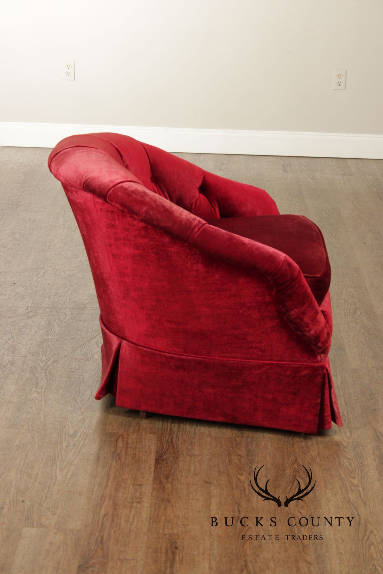 Sherrill Furniture Pair of Tufted Velvet Club Chairs