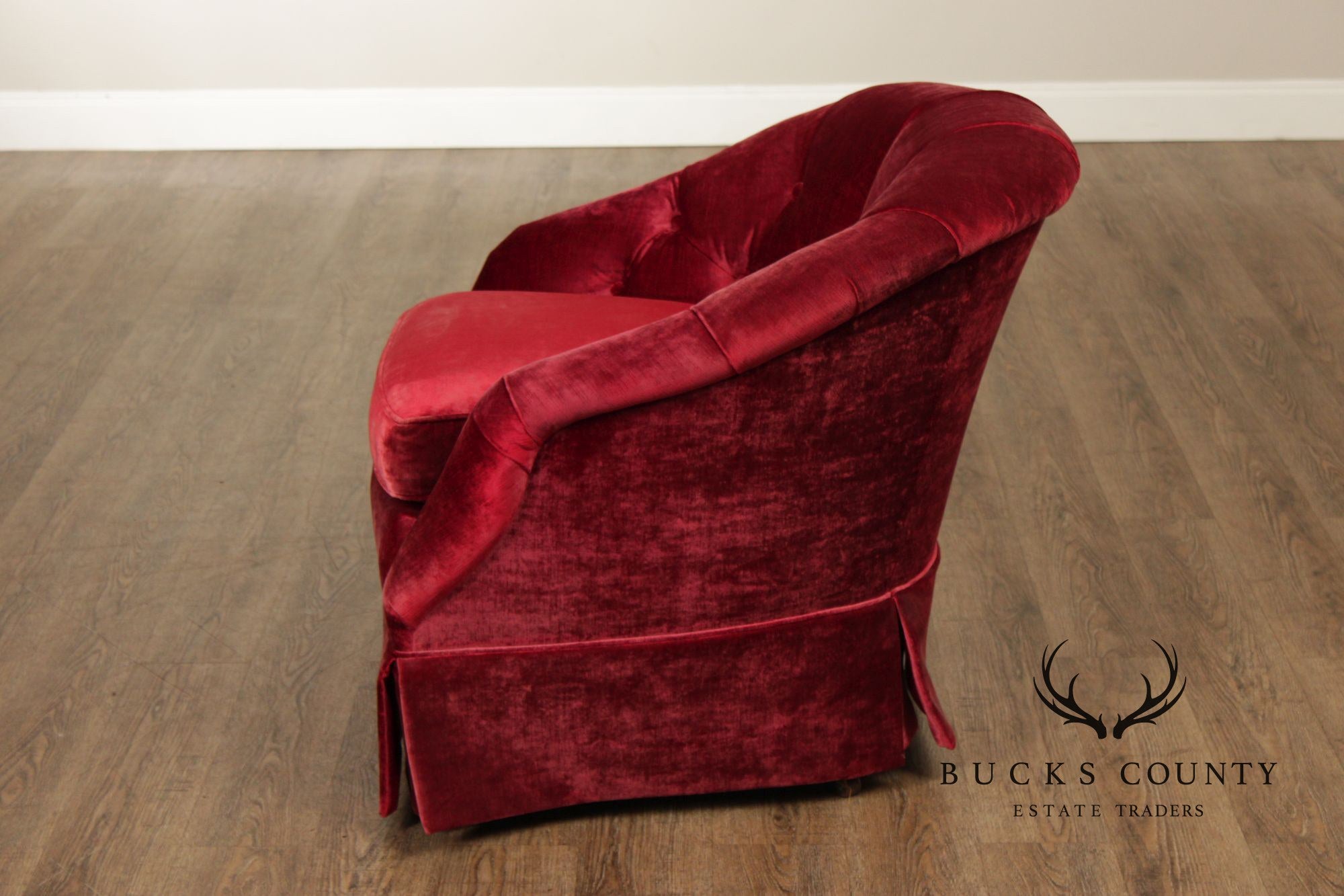 Sherrill Furniture Pair of Tufted Velvet Club Chairs