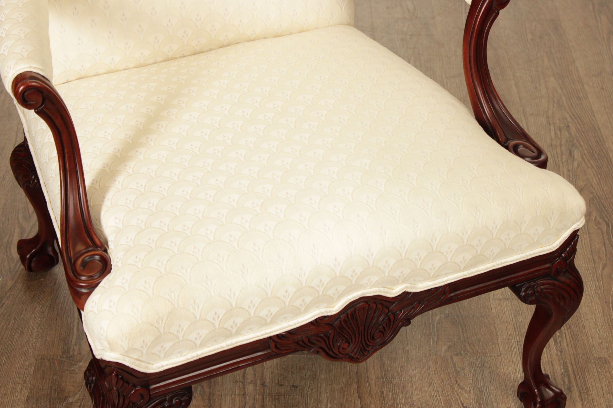 Thomasville Georgian Style Pair of Carved Mahogany Armchairs