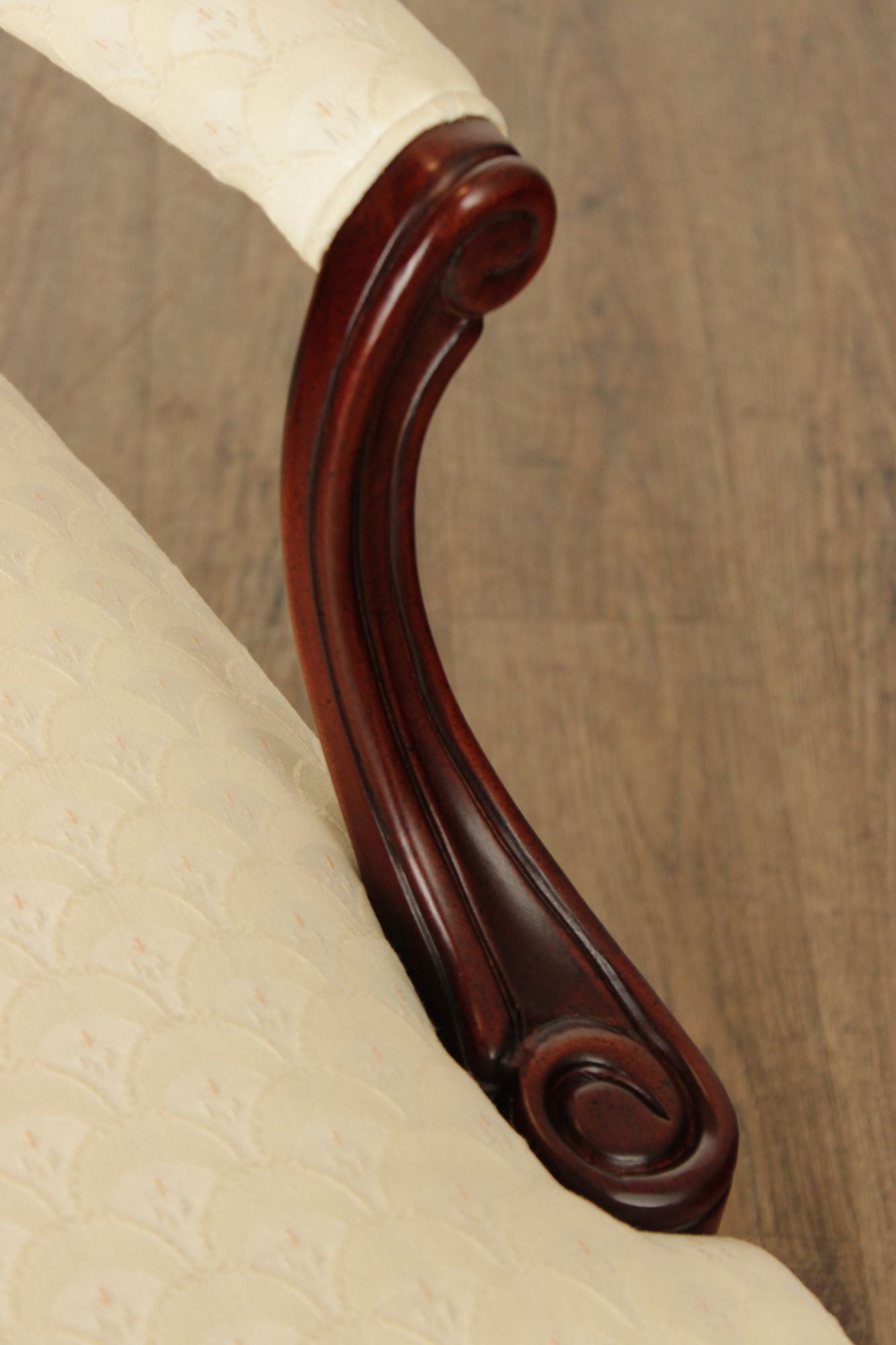 Thomasville Georgian Style Pair of Carved Mahogany Armchairs
