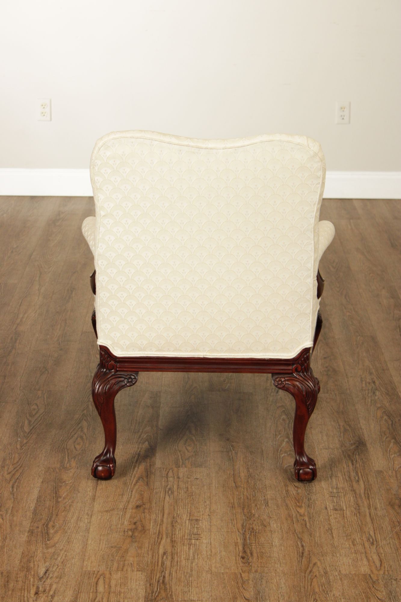 Thomasville Georgian Style Pair of Carved Mahogany Armchairs
