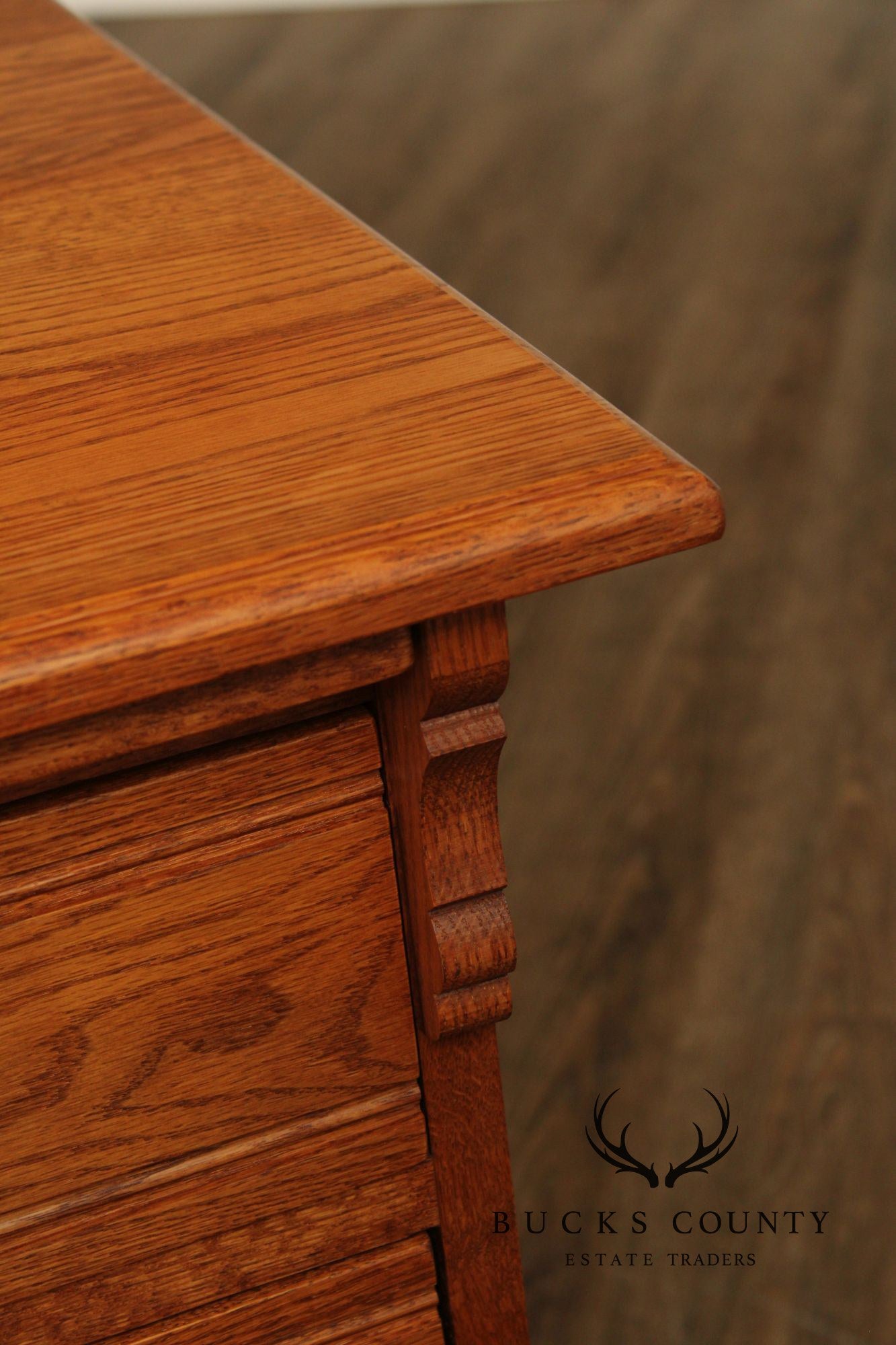 Custom Quality Traditional Solid Oak Kneehole Desk