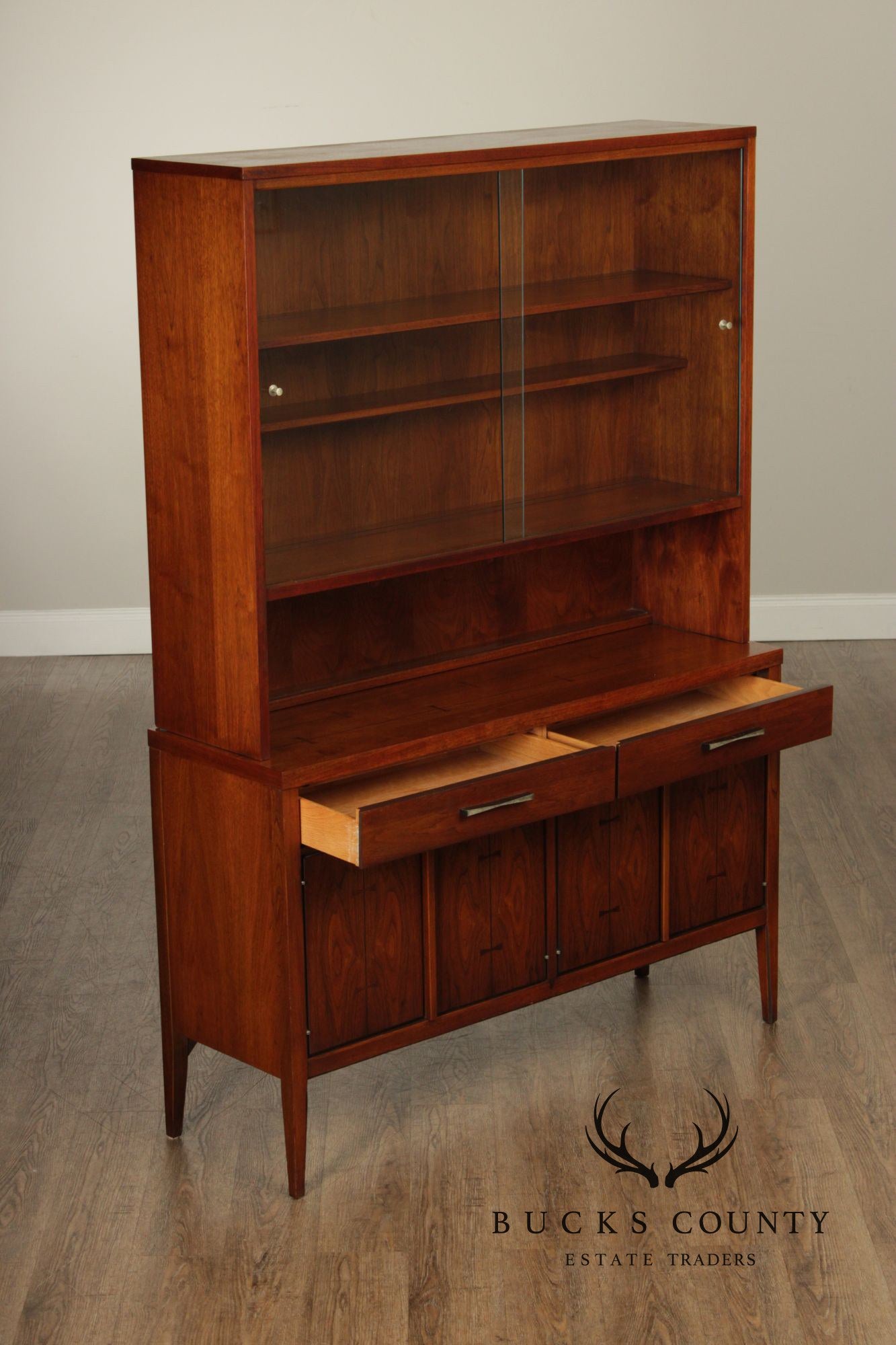 Lane 'Tuxedo' Mid Century Modern Walnut China Cabinet