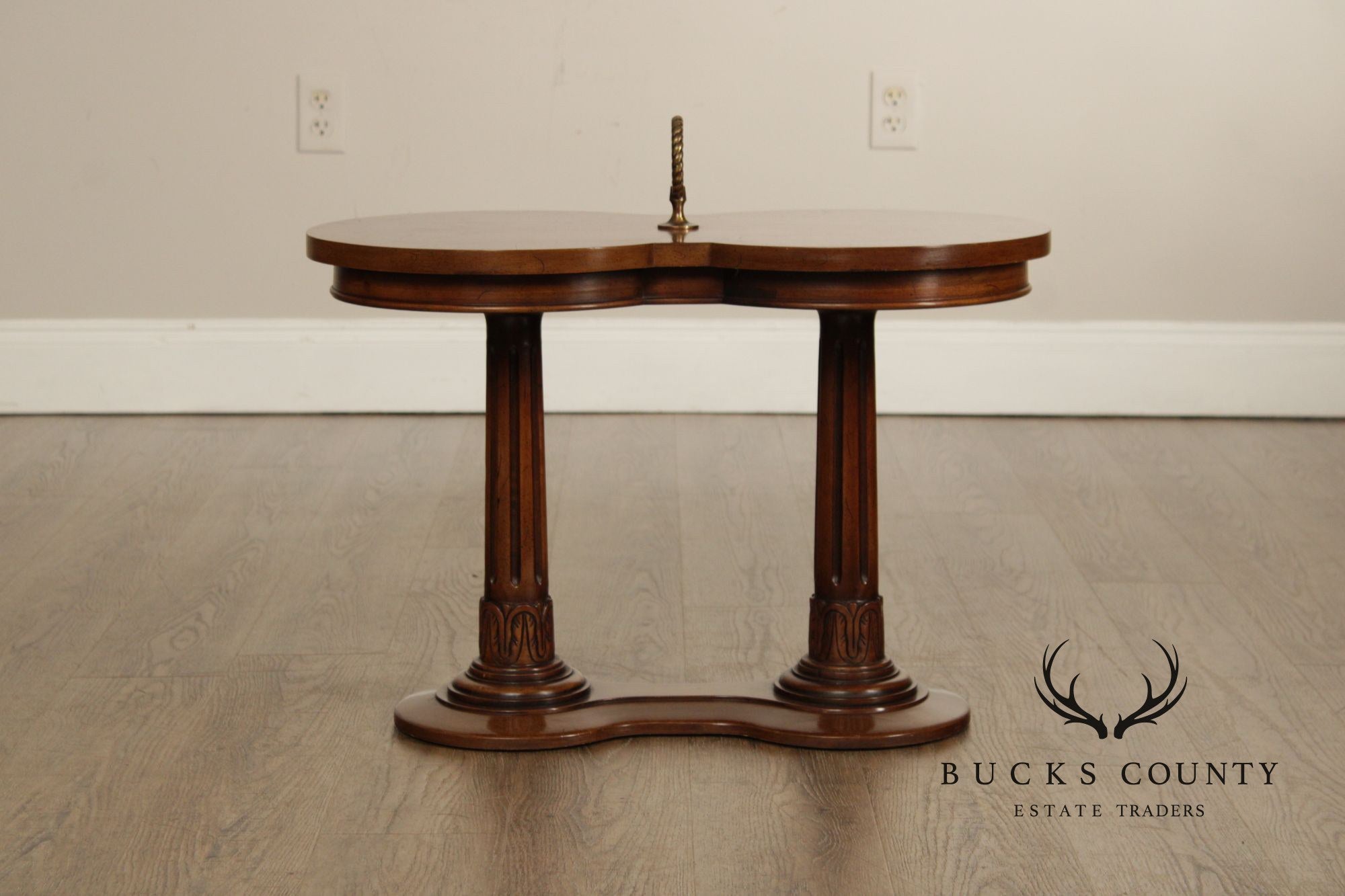 Weiman Regency Style Mahogany Pedestal End Table