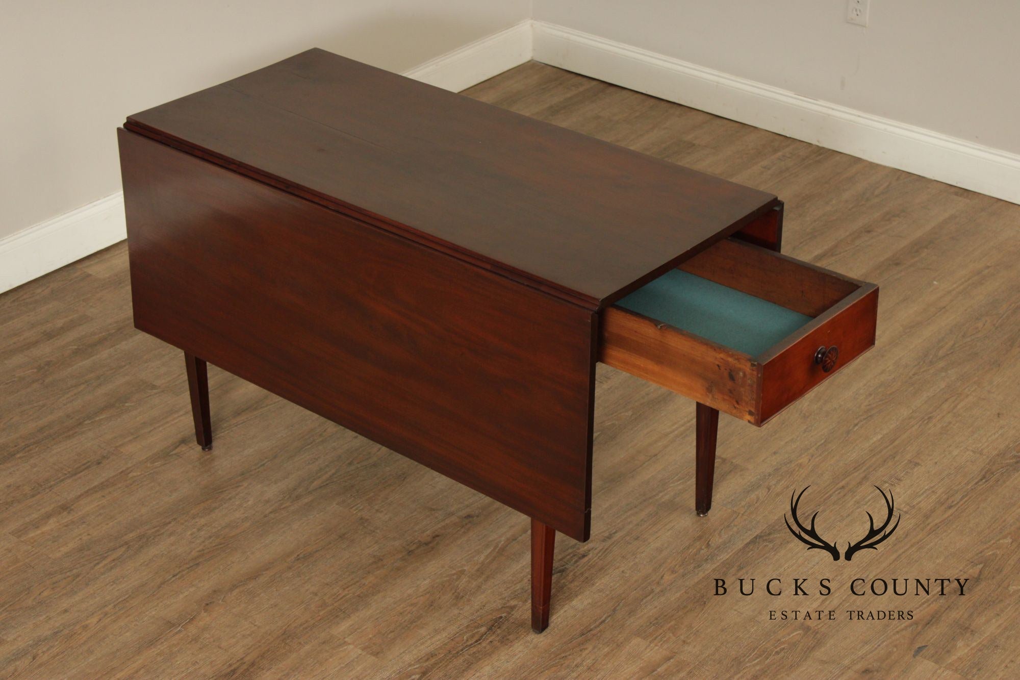 Antique American Walnut Federal Period Drop-Leaf Dining Table