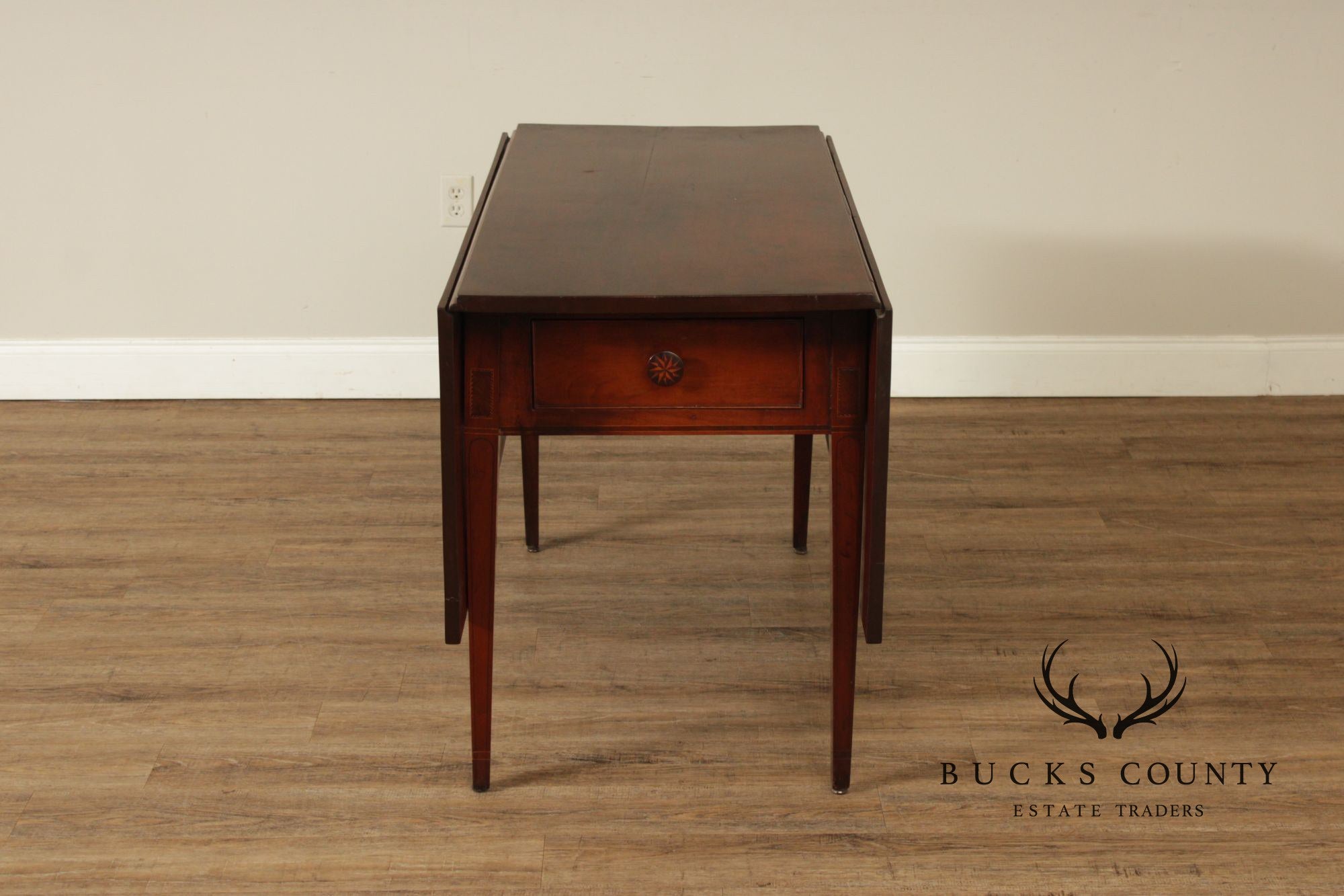 Antique American Walnut Federal Period Drop-Leaf Dining Table
