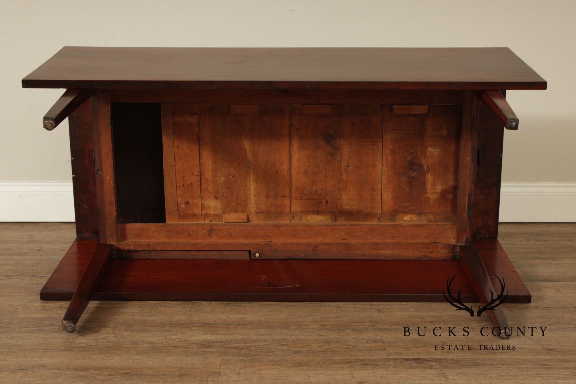 Antique American Walnut Federal Period Drop-Leaf Dining Table