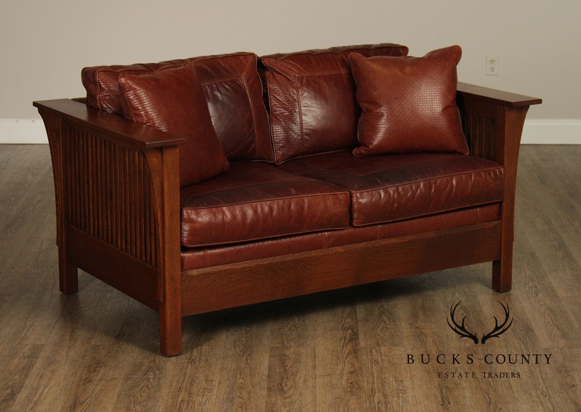 Stickley Mission Collection Oak 'Fayetteville' Leather Sofa