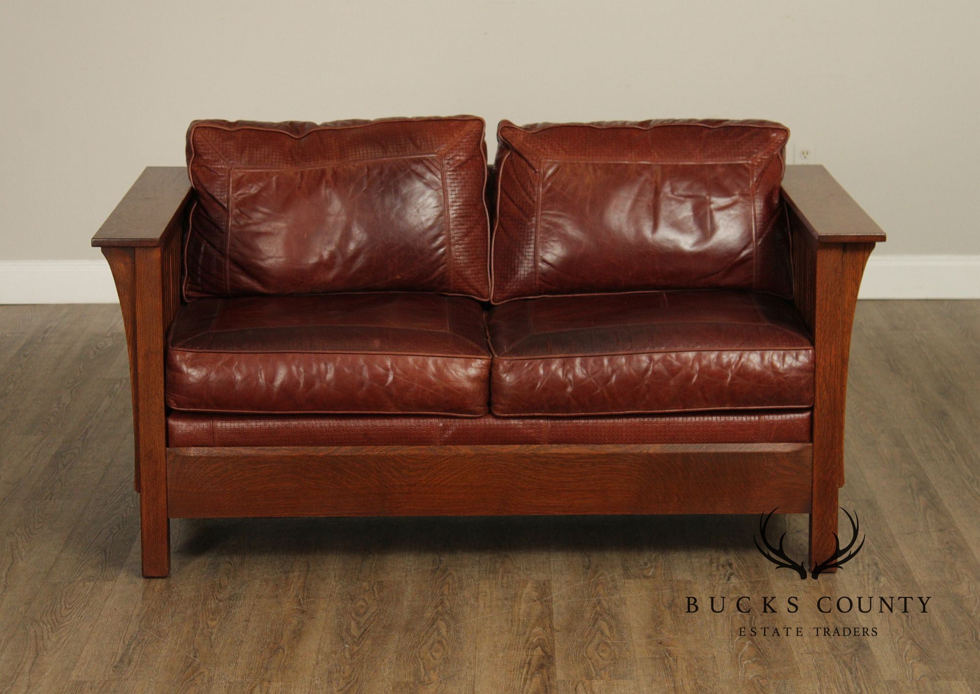 Stickley Mission Collection Oak 'Fayetteville' Leather Sofa