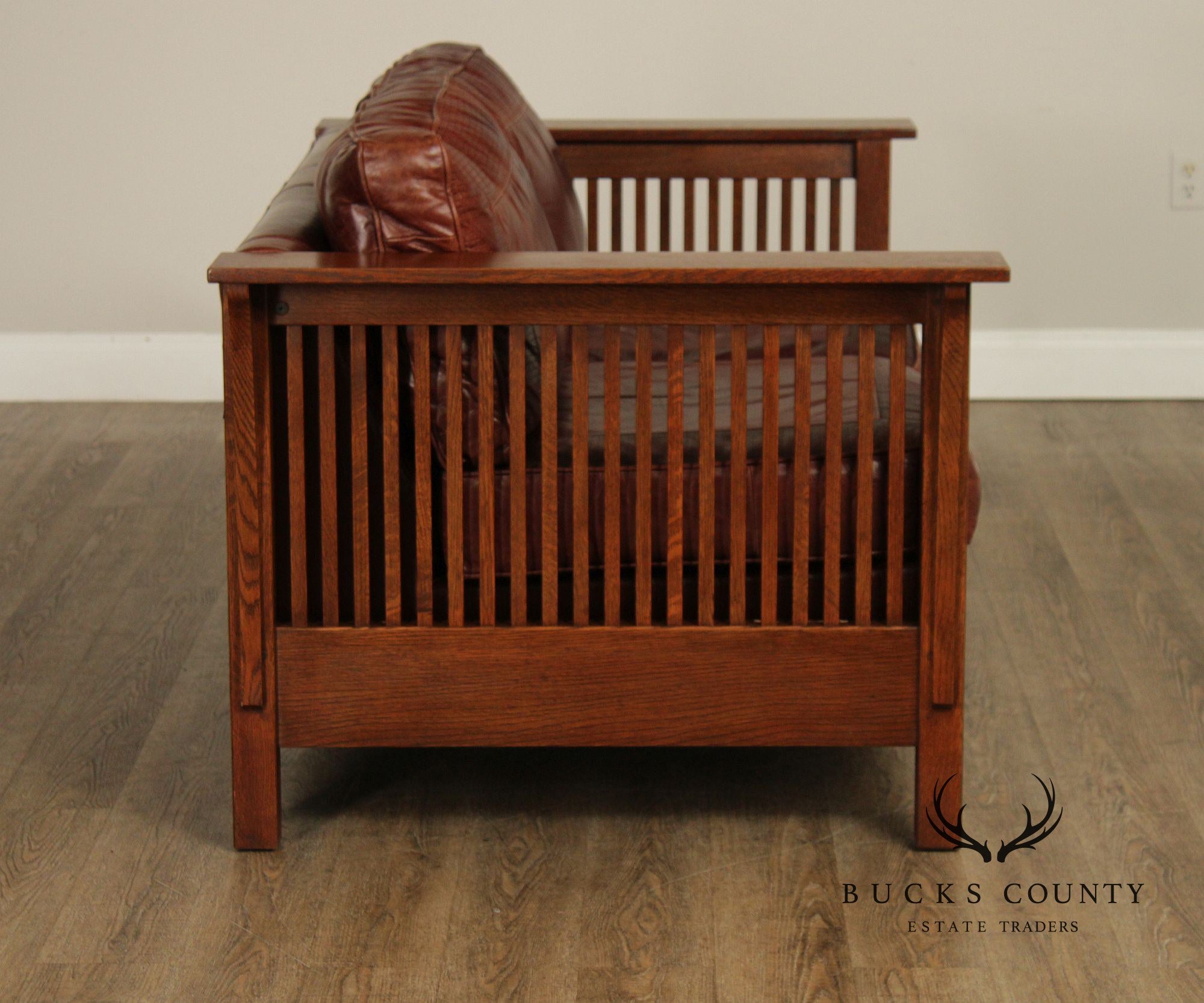 Stickley Mission Collection Oak 'Fayetteville' Leather Sofa