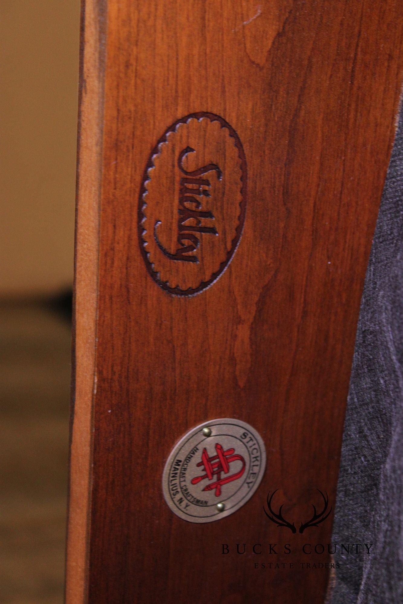 Stickley Mission Collection Cherry Prairie Settle
