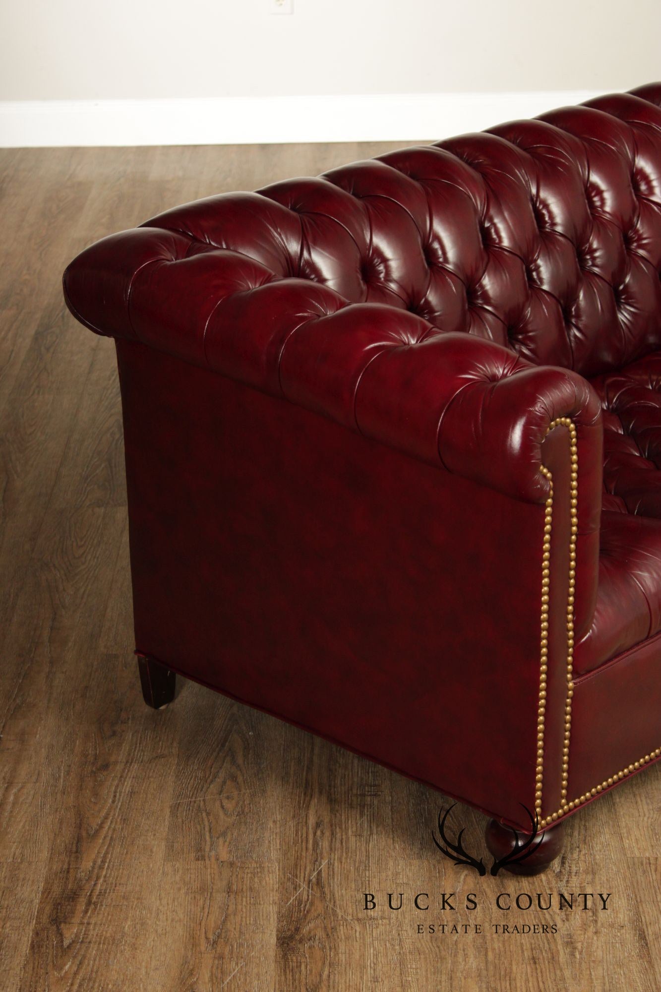 Chesterfield Style Tufted Leather Leather Sofa