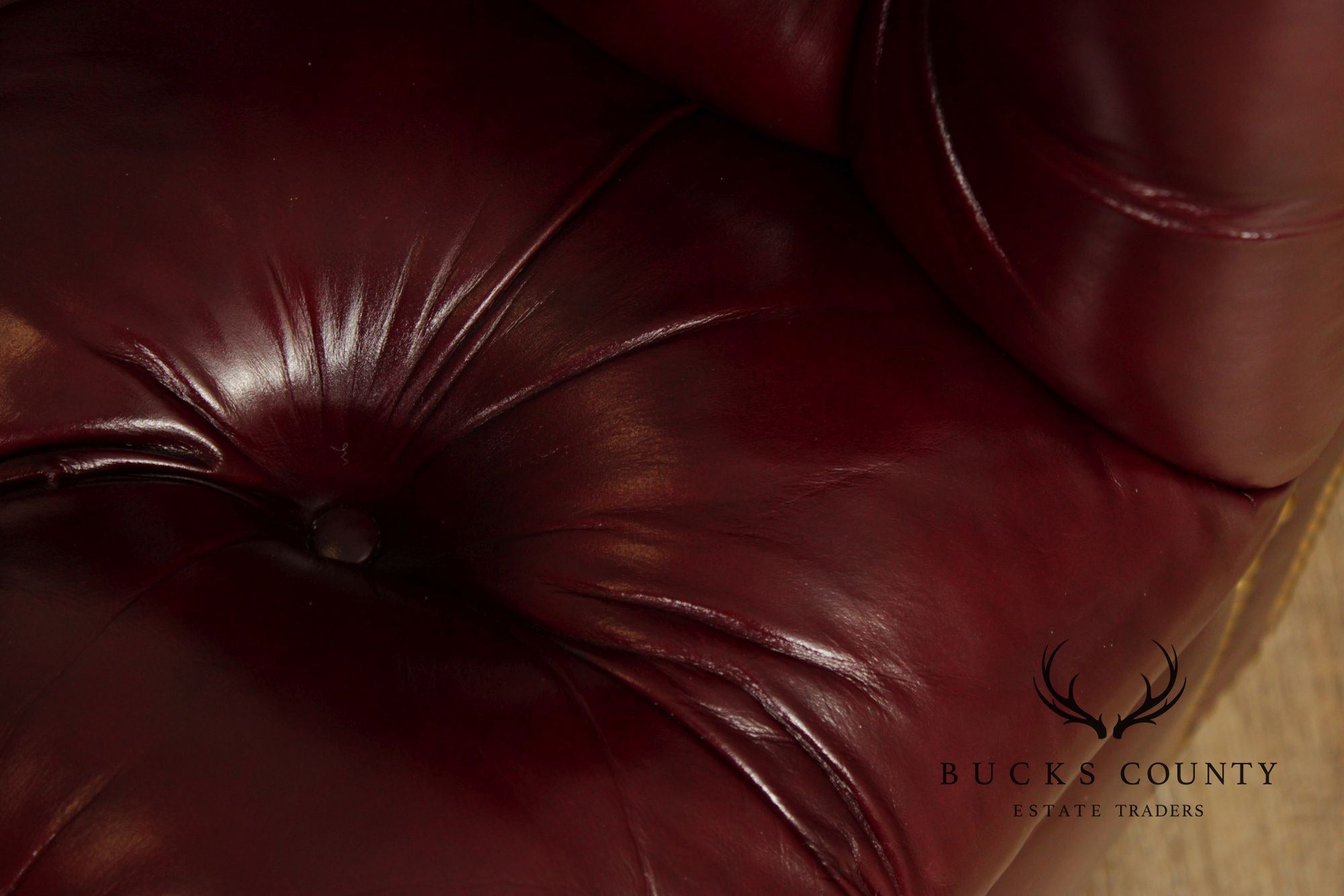 Chesterfield Style Tufted Leather Leather Sofa