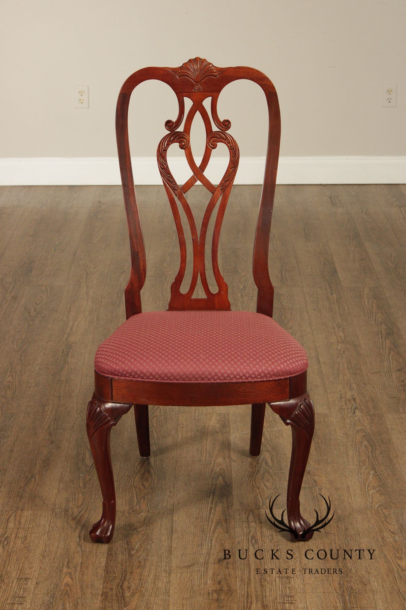 Ethan Allen 18th Century Mahogany Collection Set of Eight Carved Dining Chairs